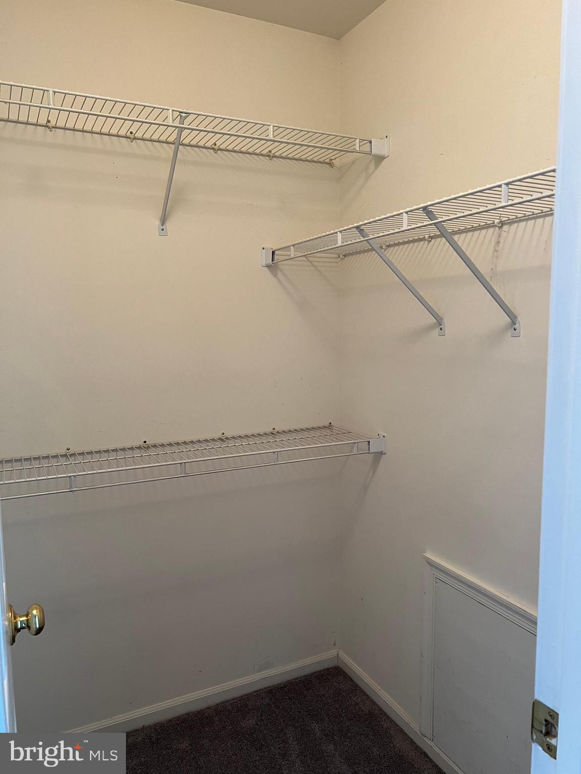 CASCADES - Residential Lease