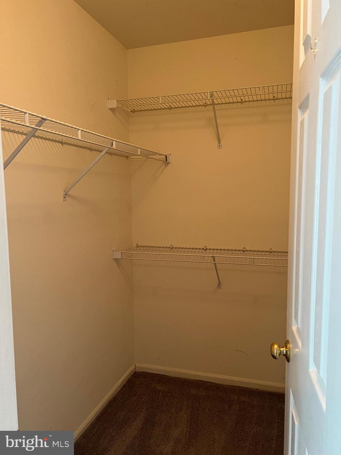 CASCADES - Residential Lease