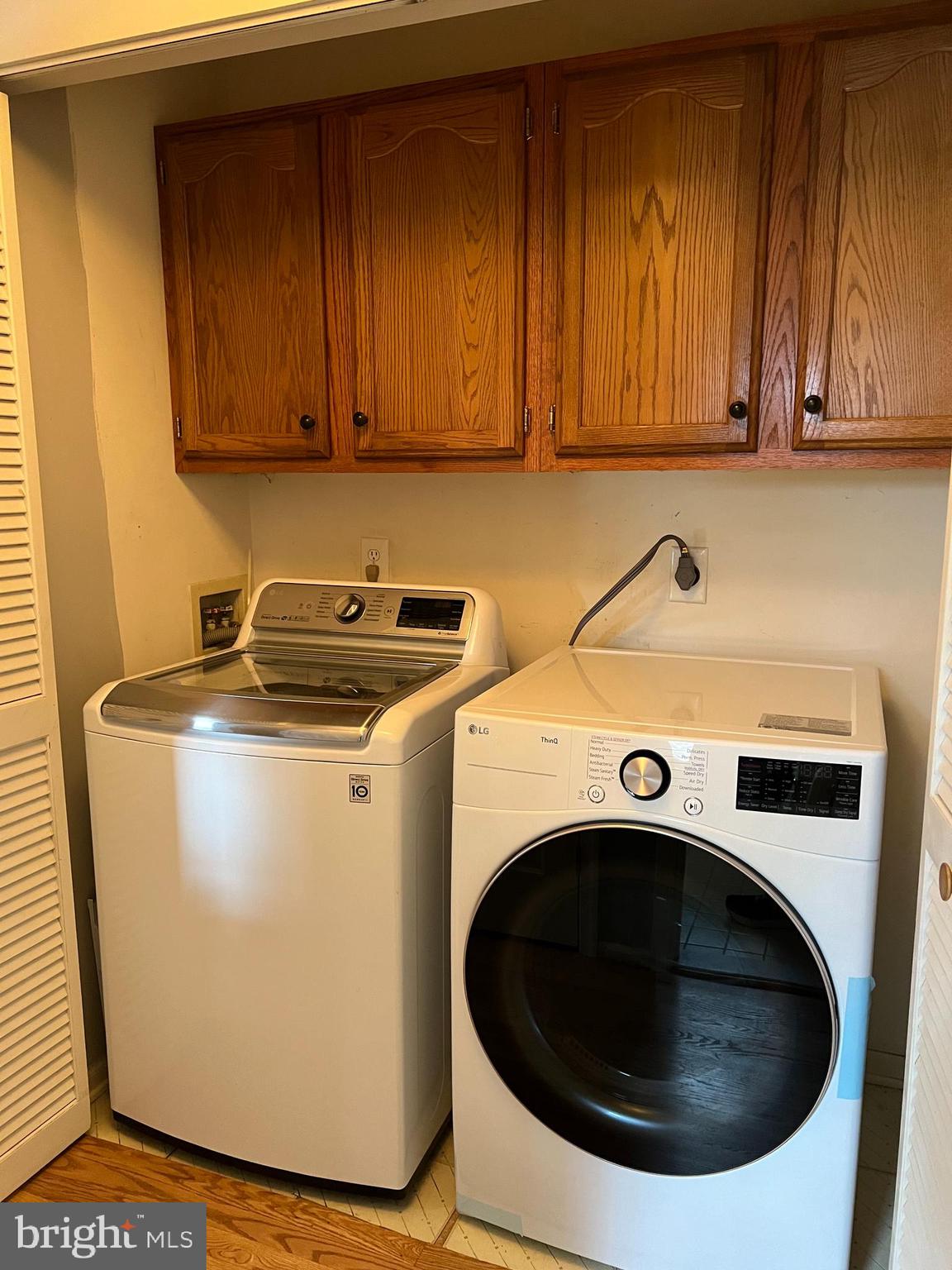 CASCADES - Residential Lease