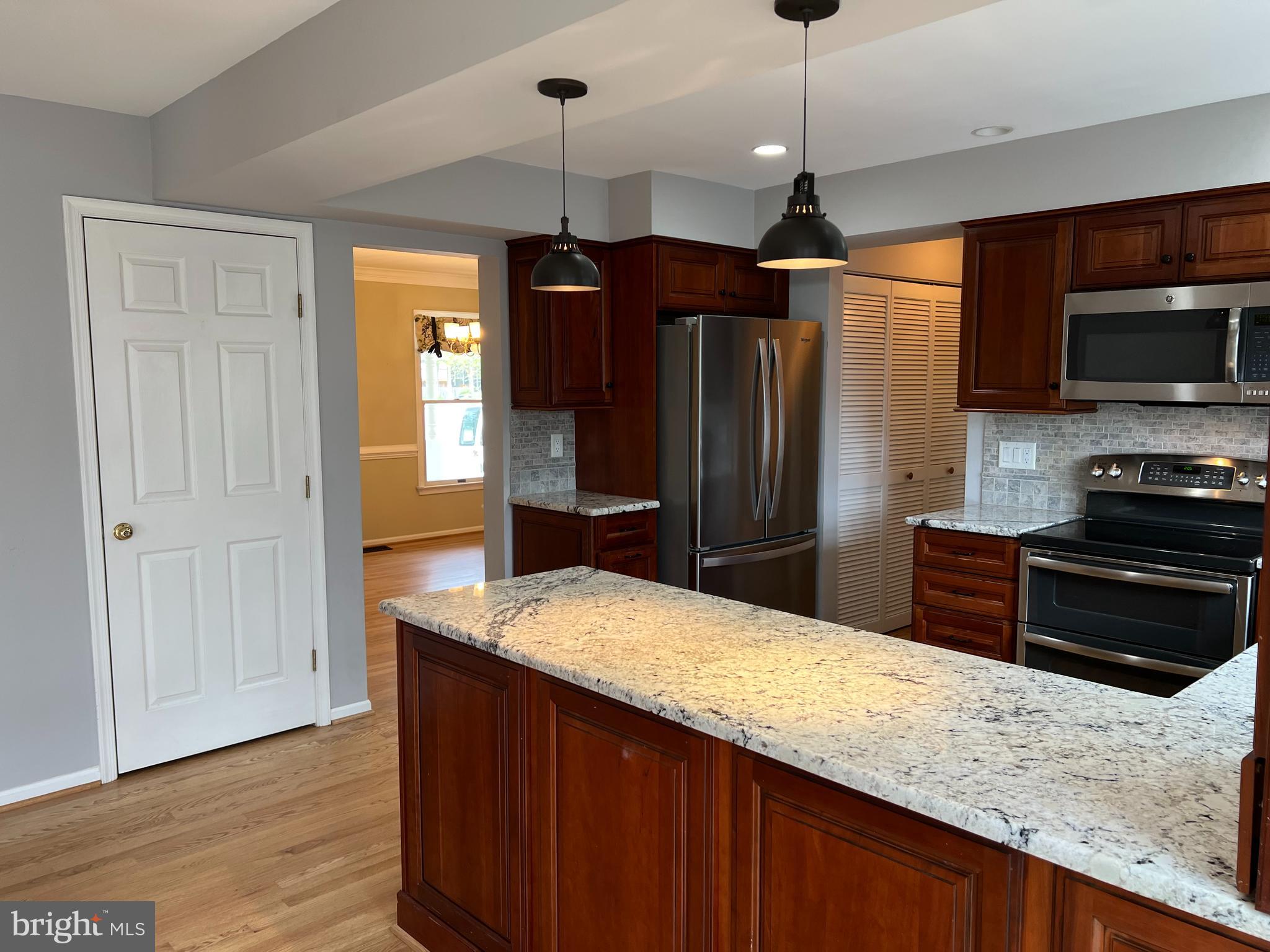 CASCADES - Residential Lease