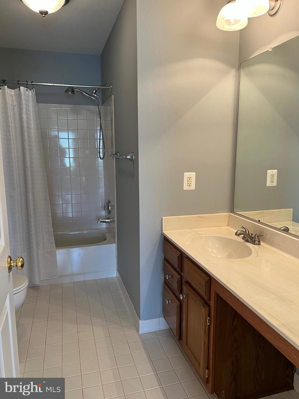 CASCADES - Residential Lease