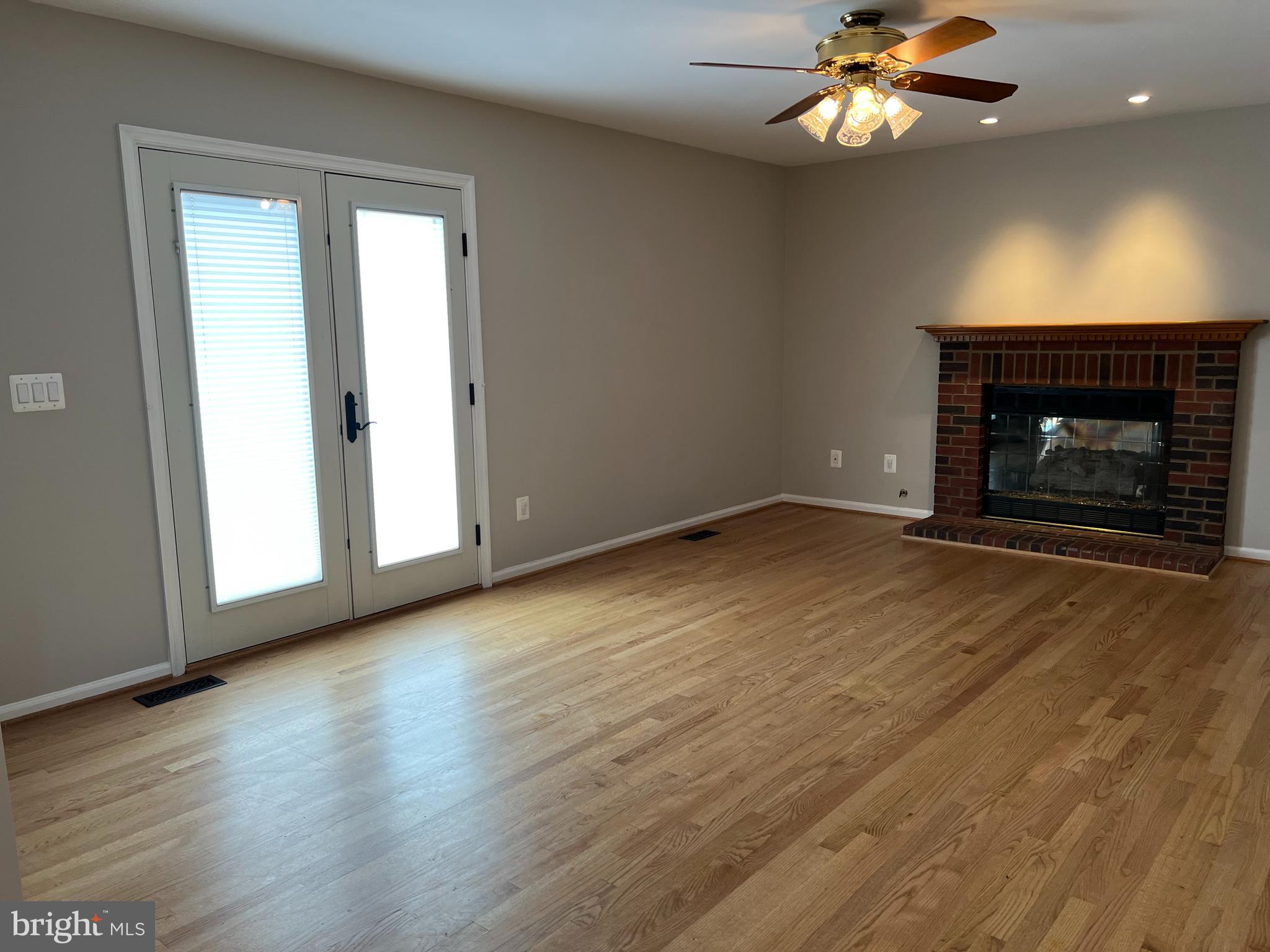 CASCADES - Residential Lease