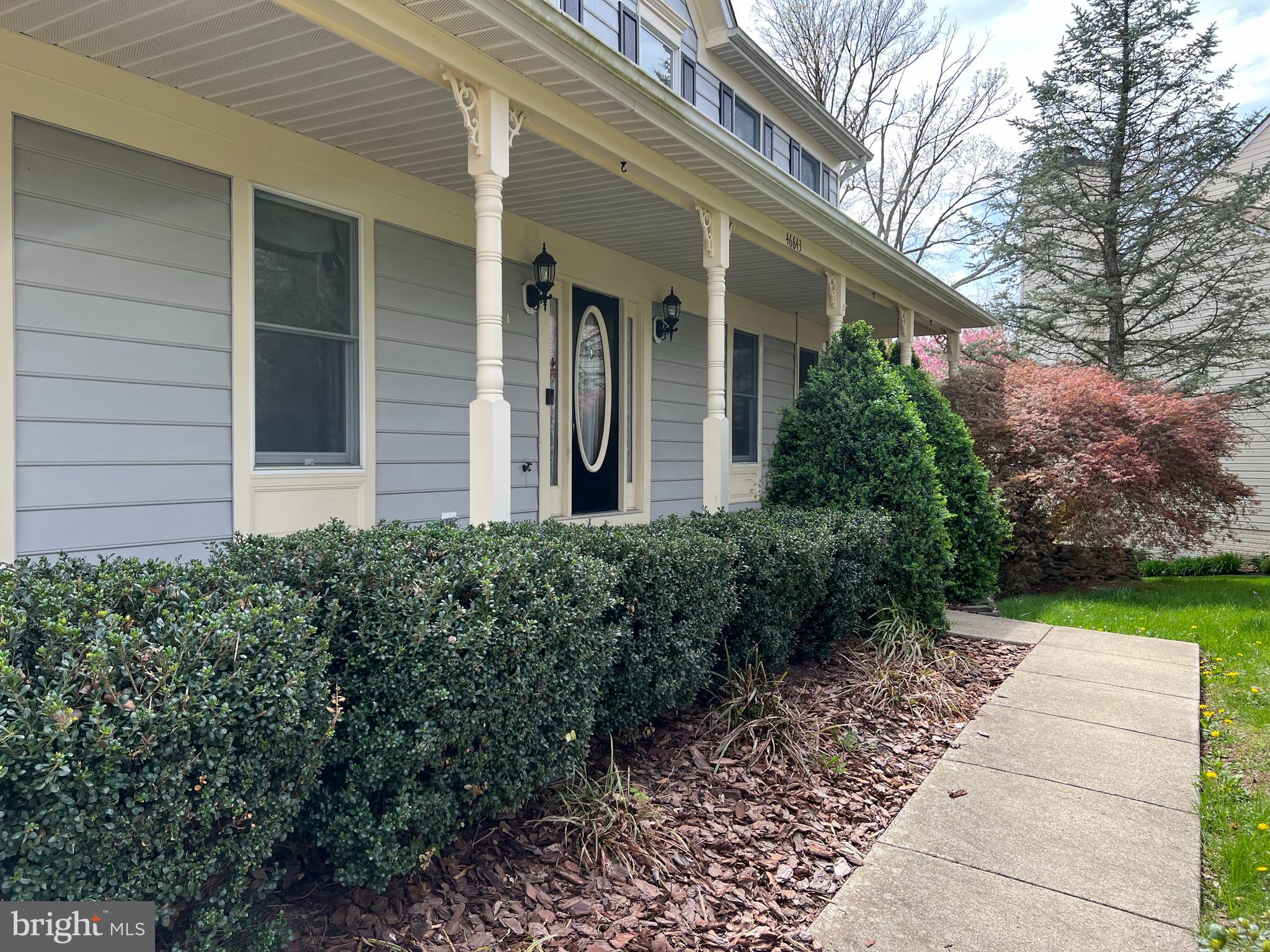 CASCADES - Residential Lease