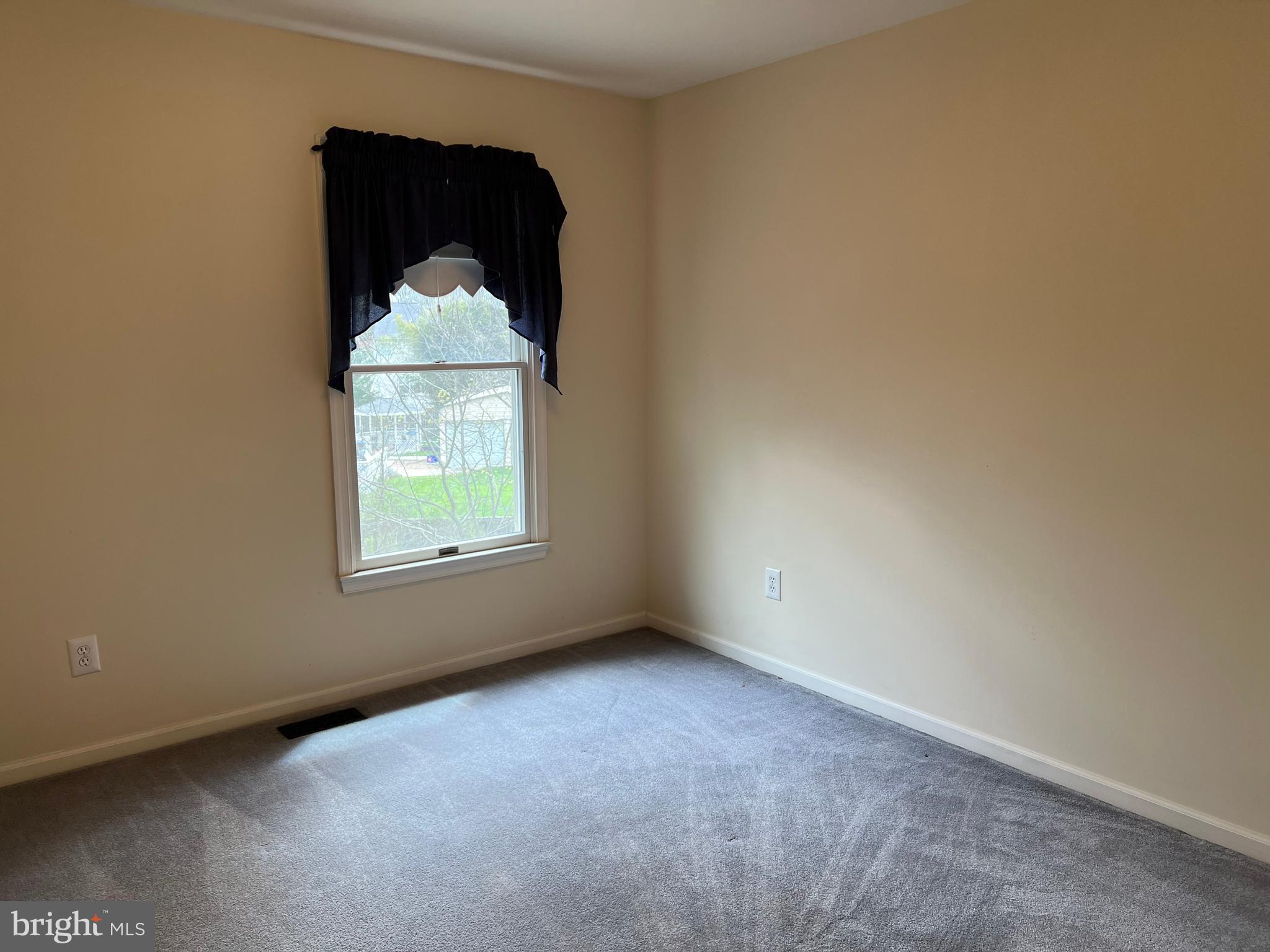 CASCADES - Residential Lease