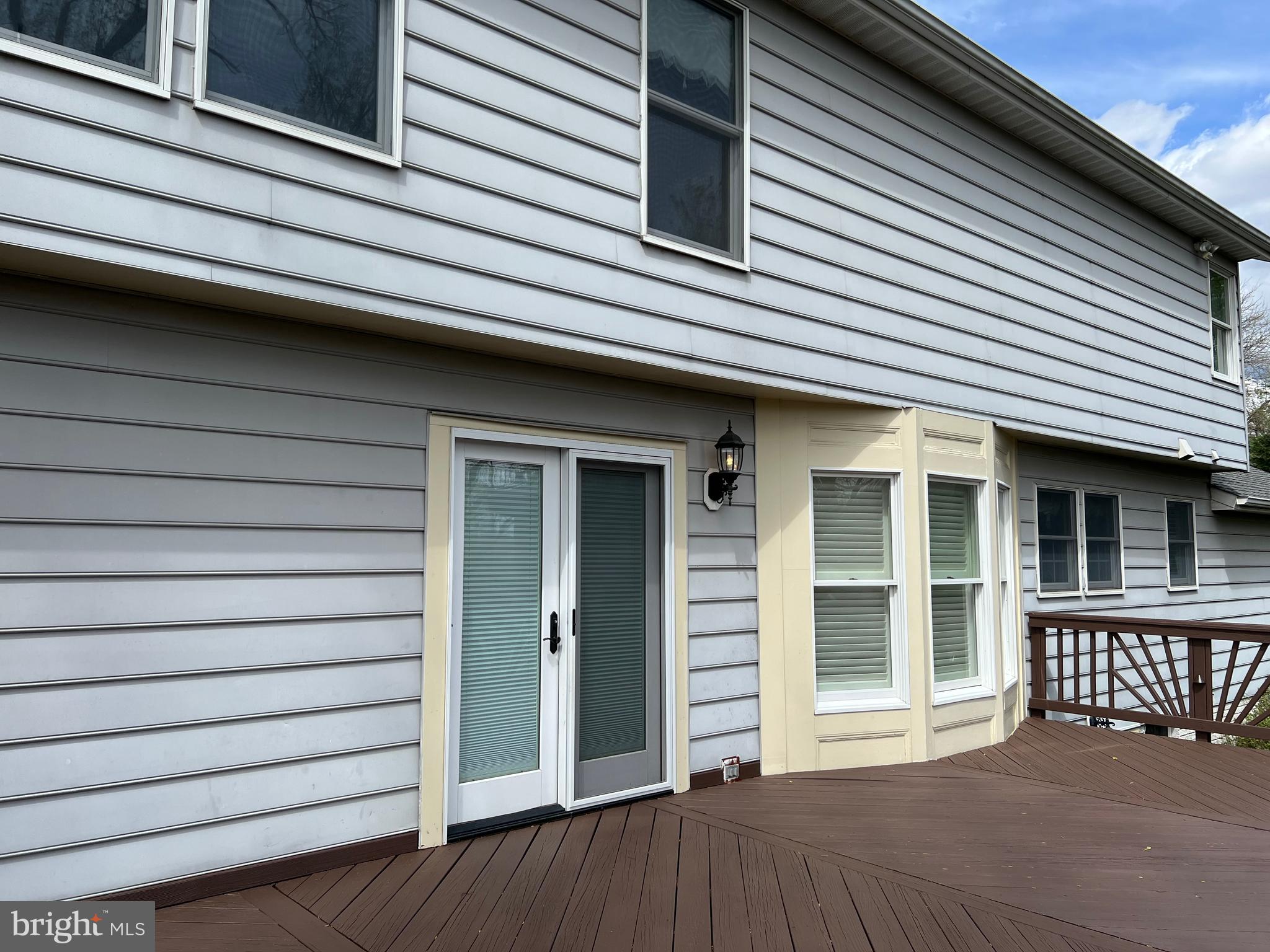 CASCADES - Residential Lease