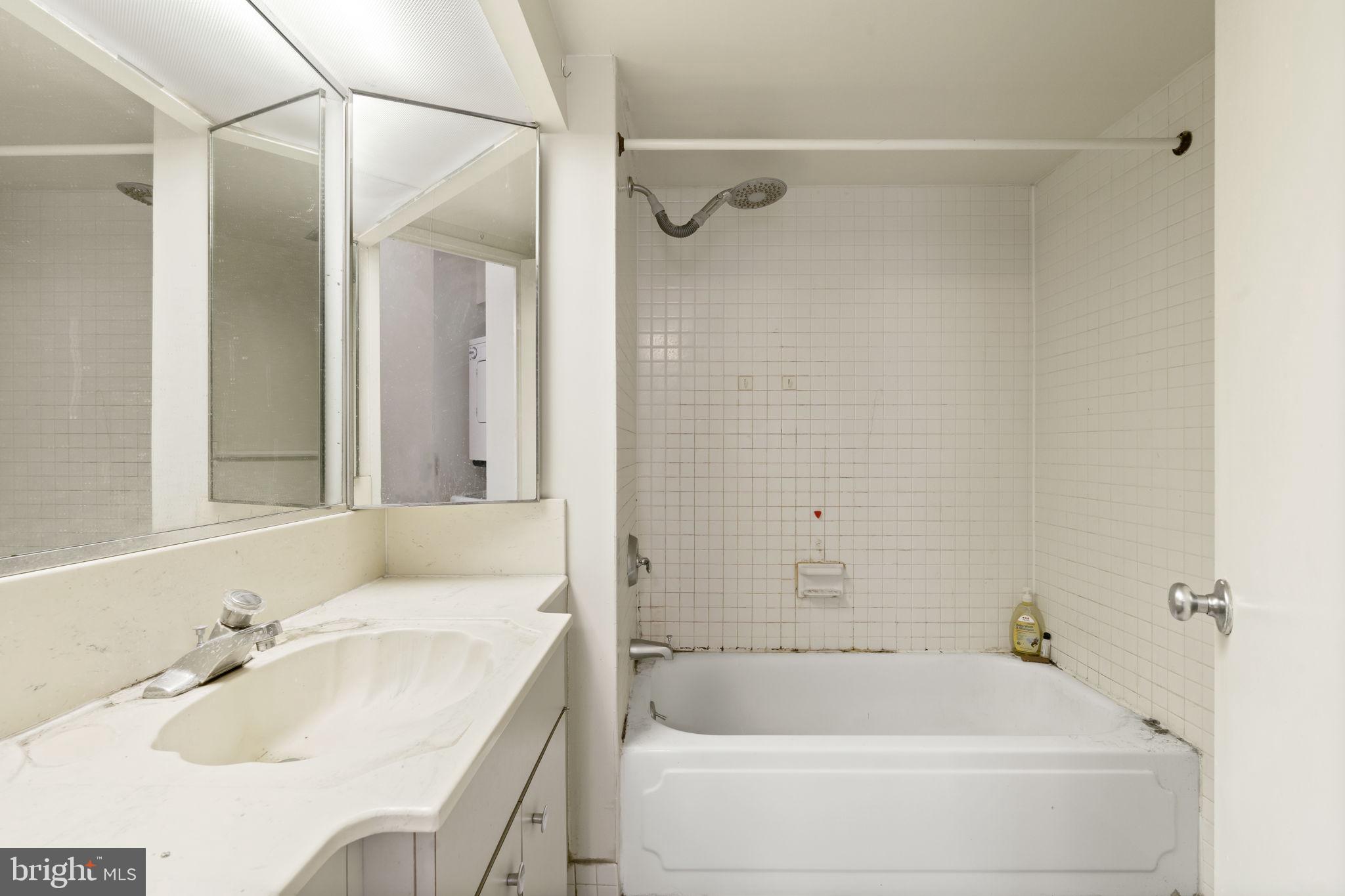 WASHINGTON SQ WEST - Residential