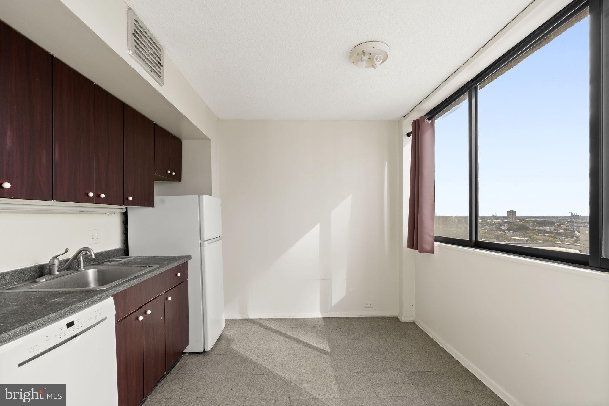 1326 SPRUCE STREET 42 1502