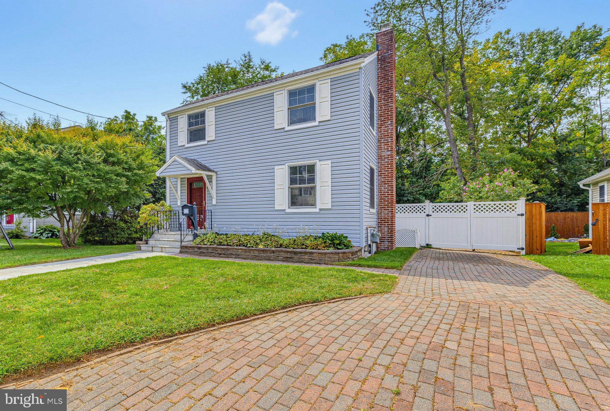 717 MAPLETON ROAD
