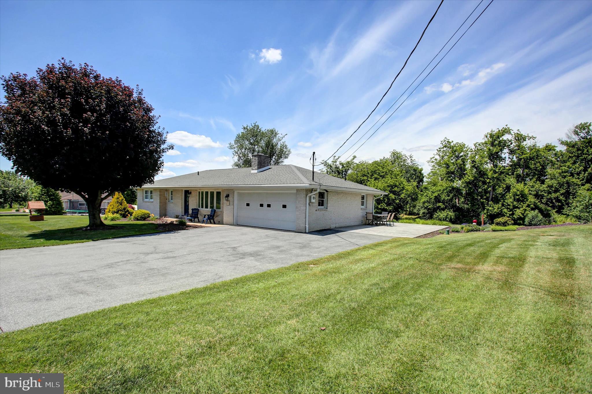 1009 WILLOWBROOK DRIVE