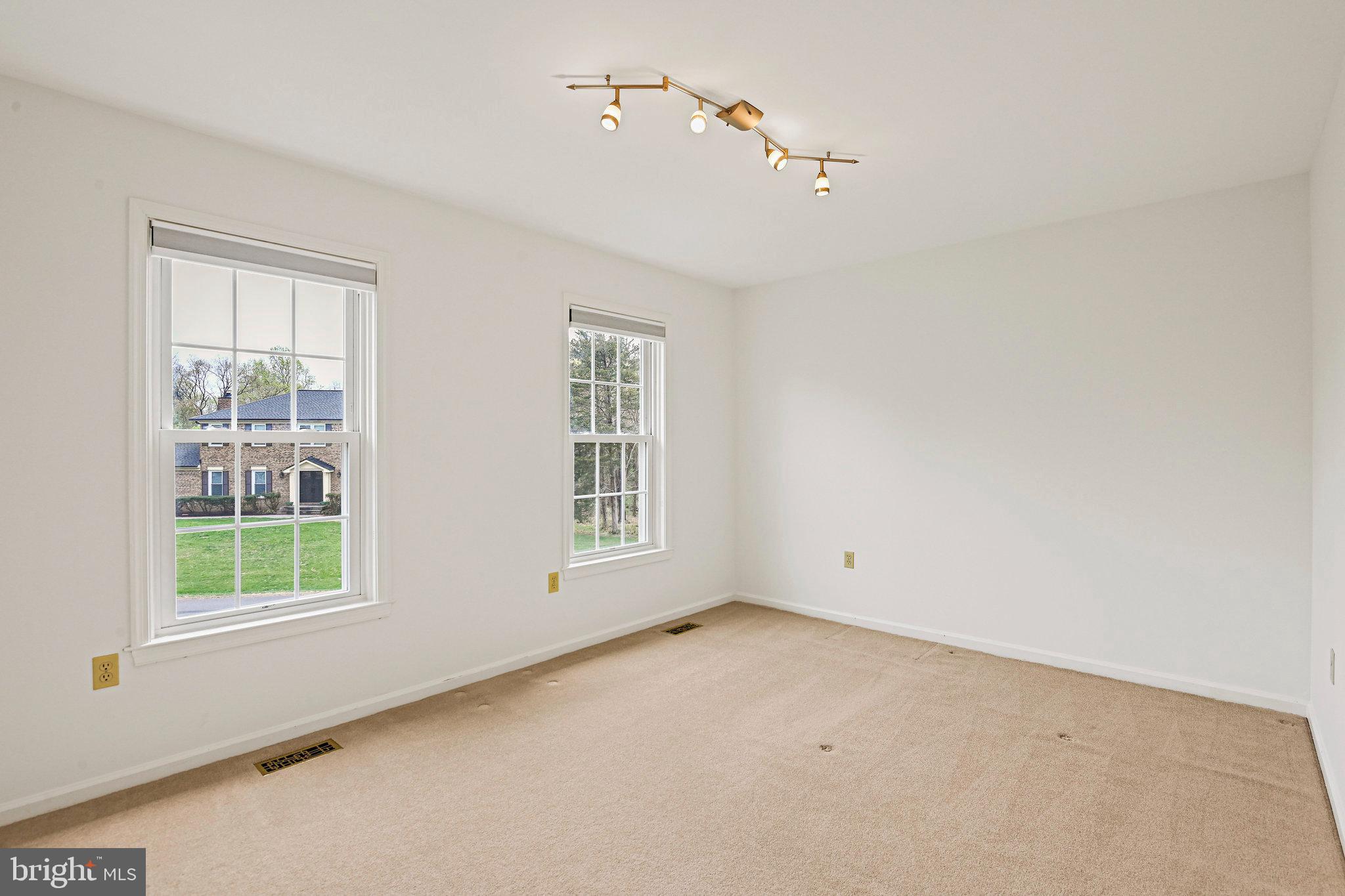 SUGAR CREEK - Residential