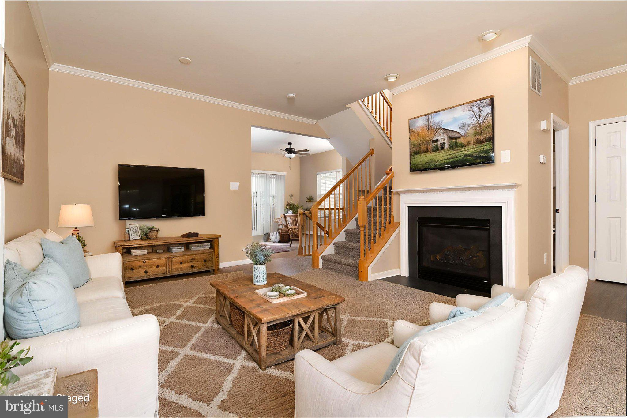 712 BIRCH TREE LANE