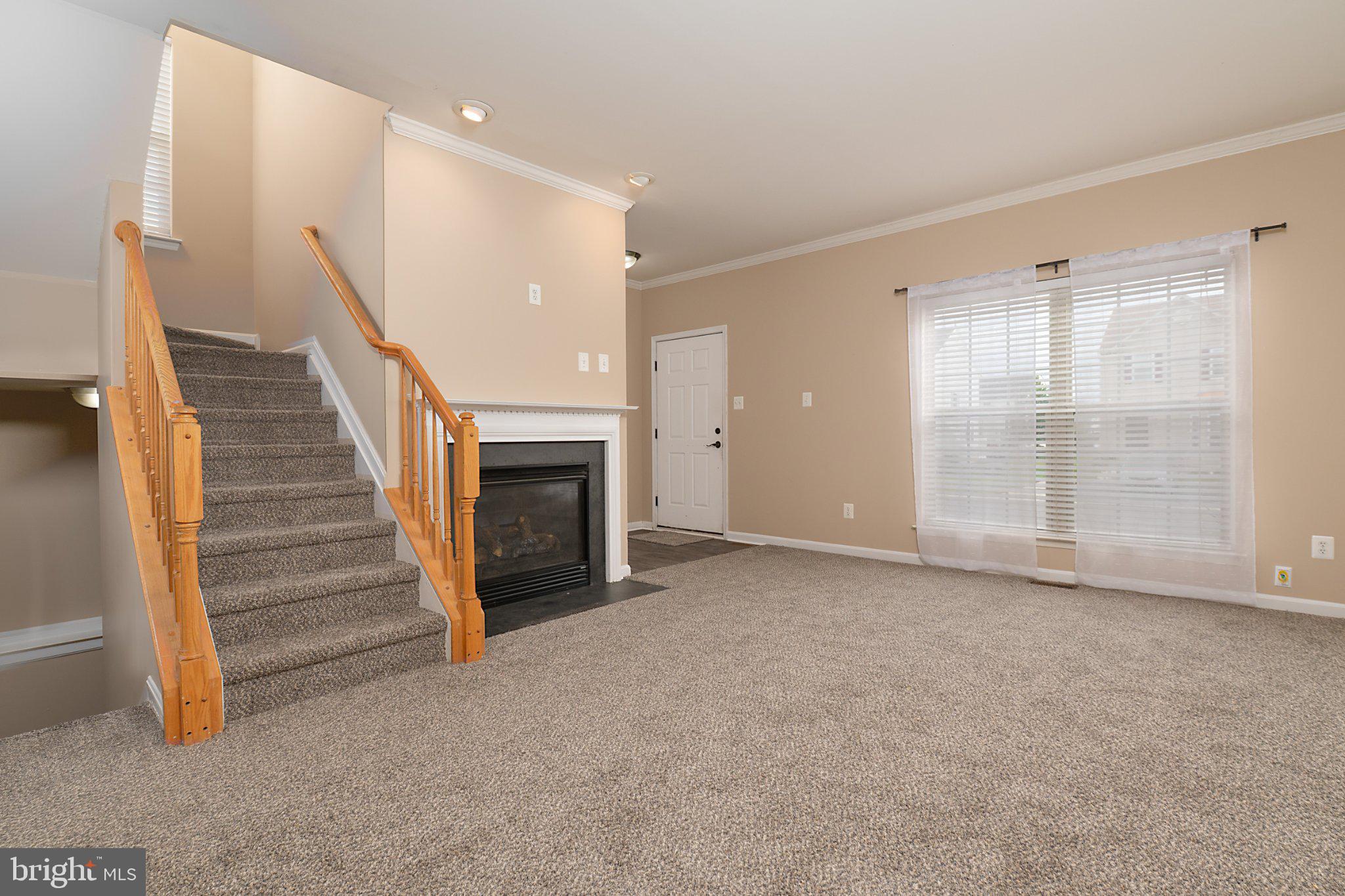 712 BIRCH TREE LANE