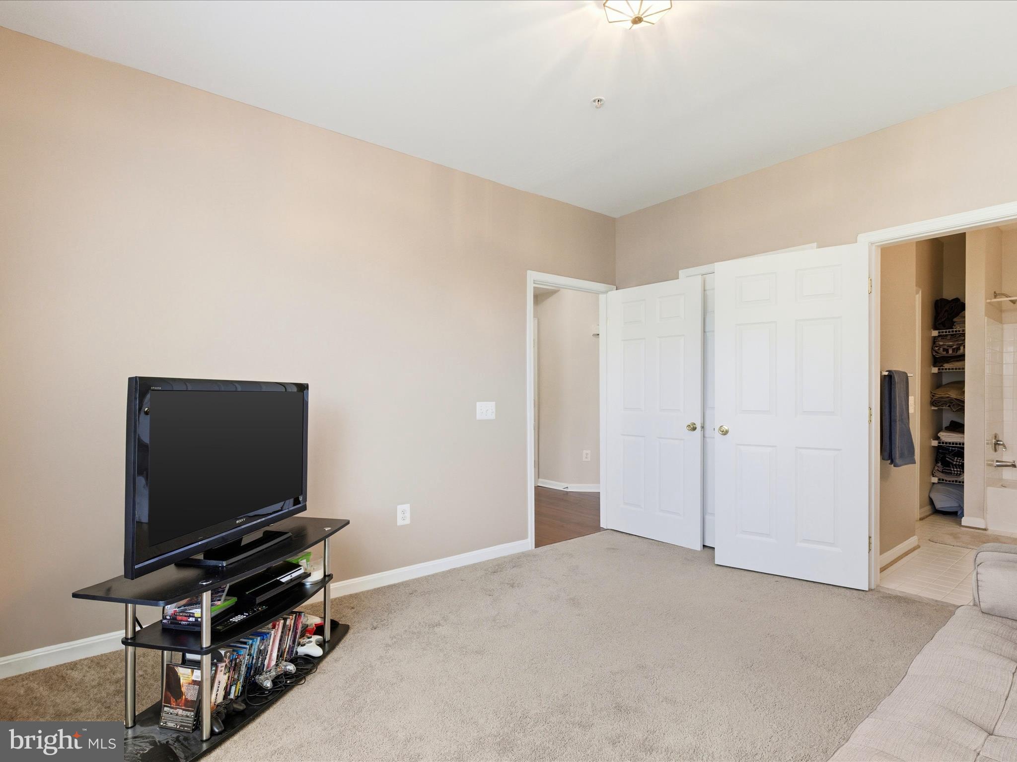 BOWIE TOWERS - Residential