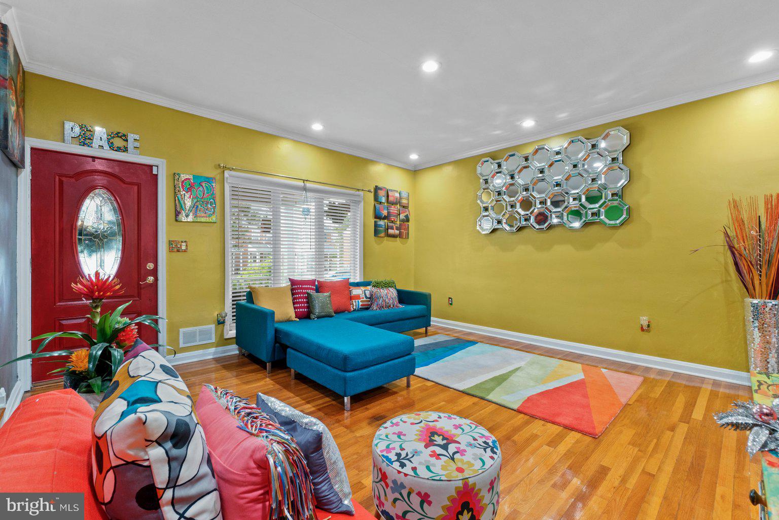 GLEN OAKS - Residential