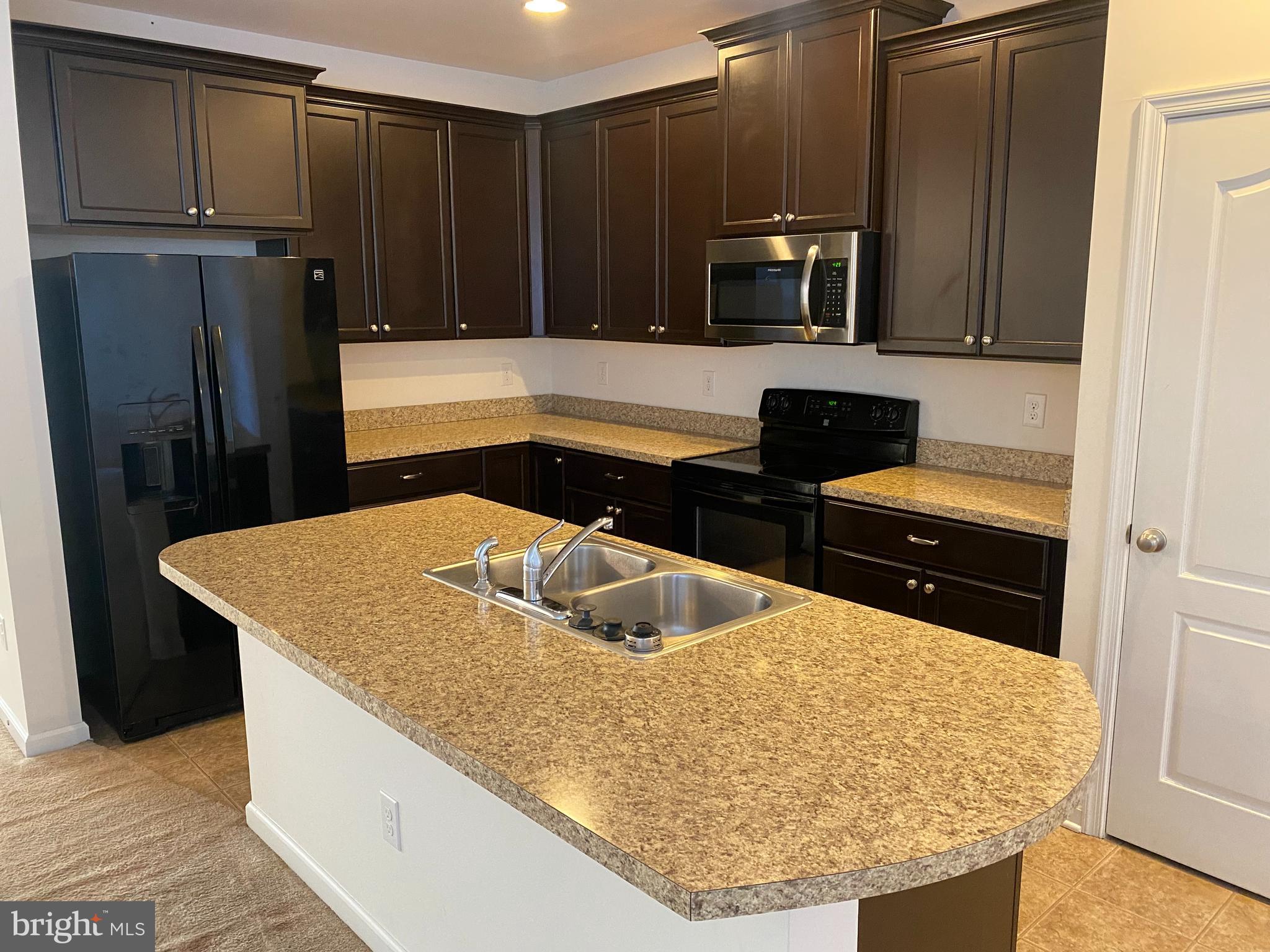 279 N BAYBERRY PARKWAY