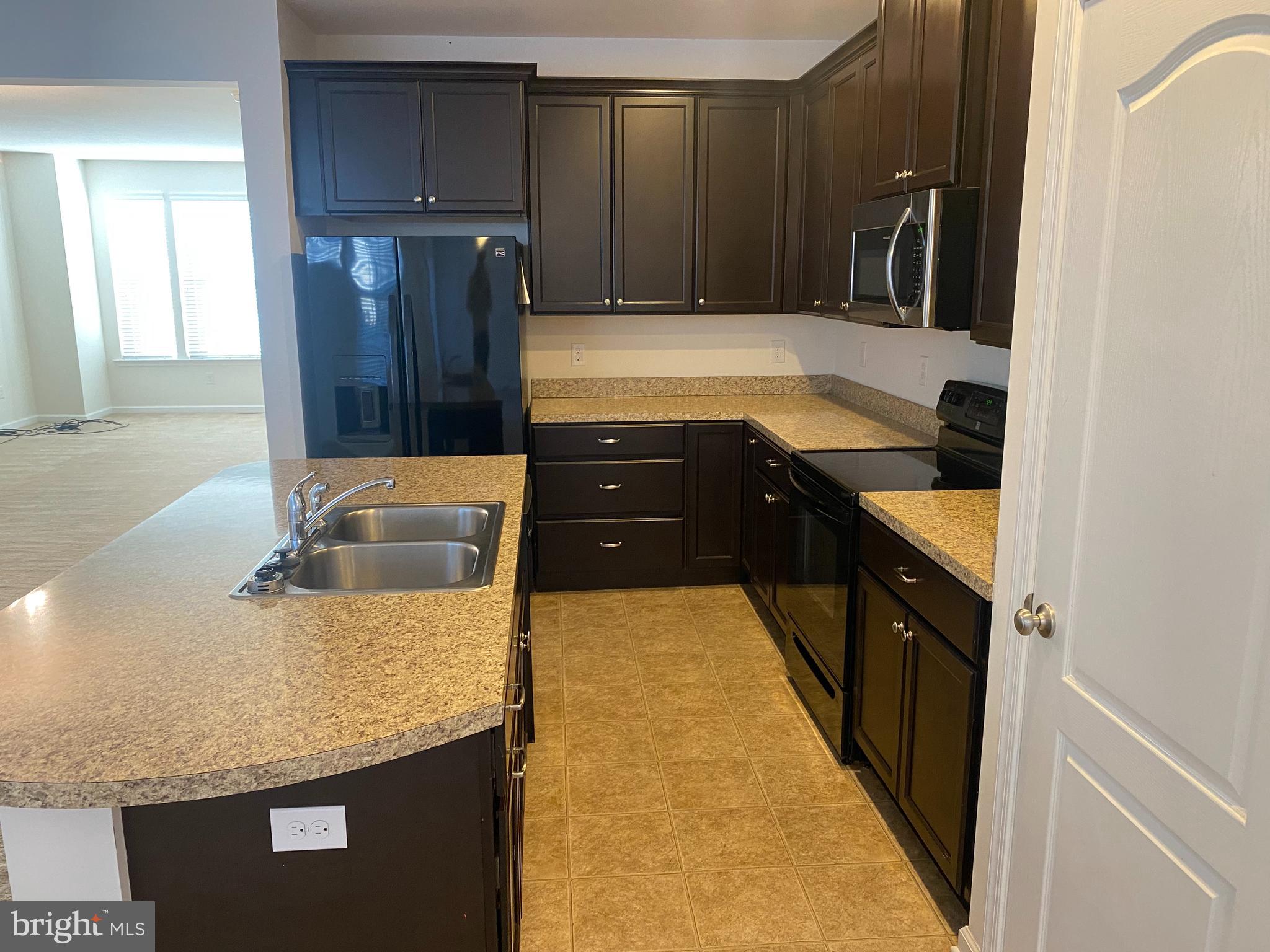 279 N BAYBERRY PARKWAY