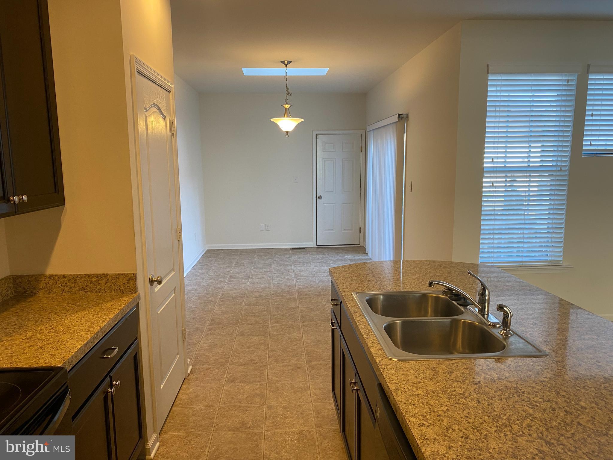 279 N BAYBERRY PARKWAY