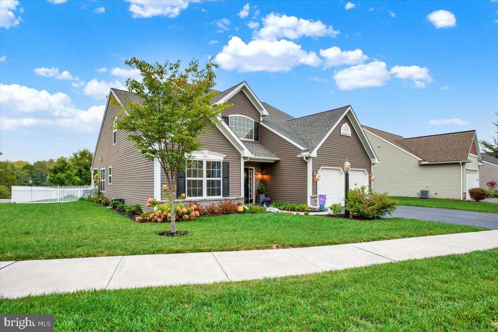 Photo of 246 Pilgrim Drive, Lancaster, PA 17603 (MLS # PALA2057876)