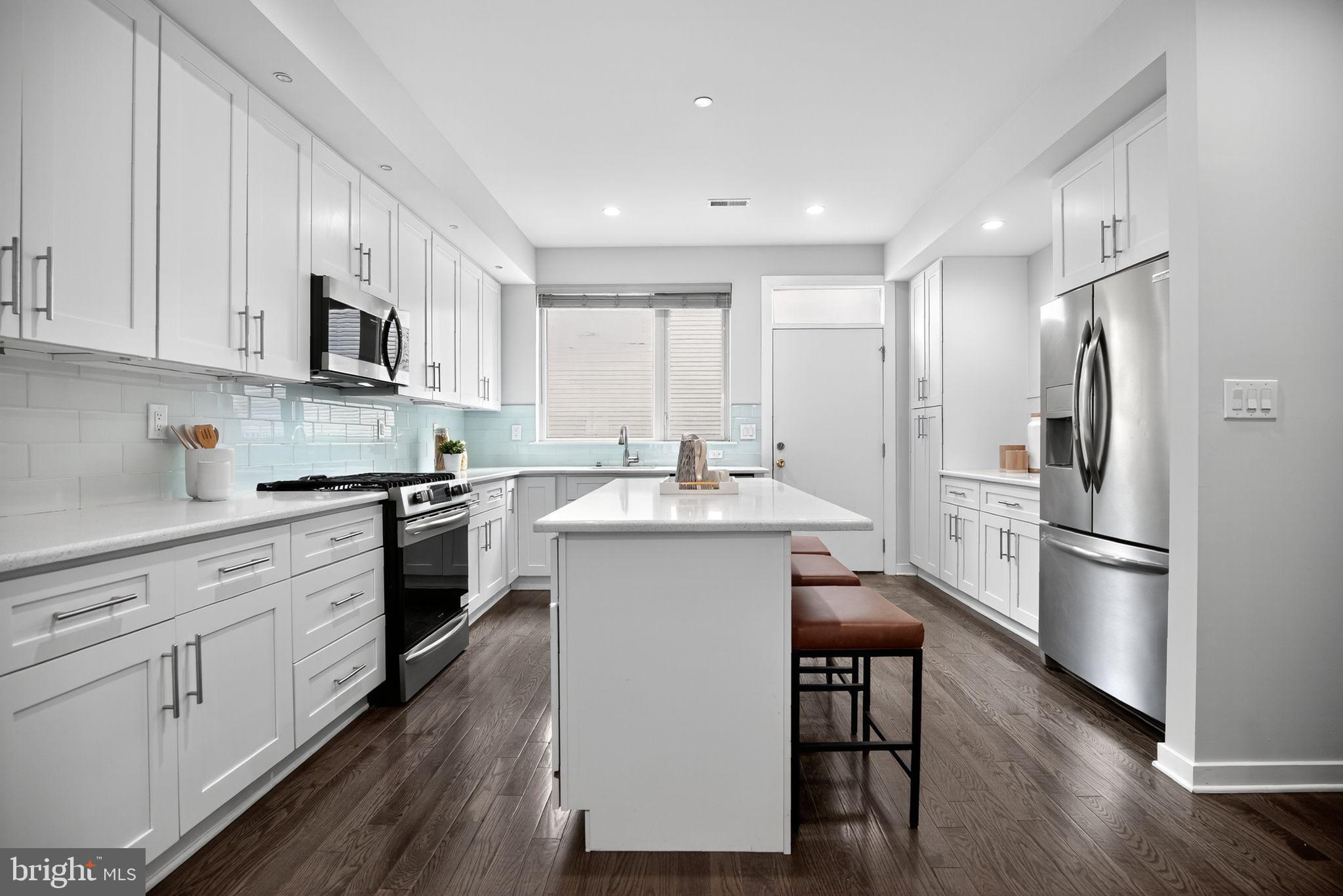 POINT BREEZE - Residential