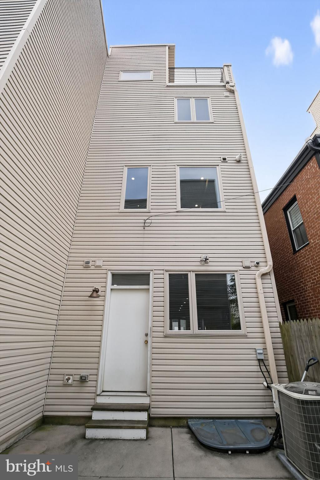 POINT BREEZE - Residential