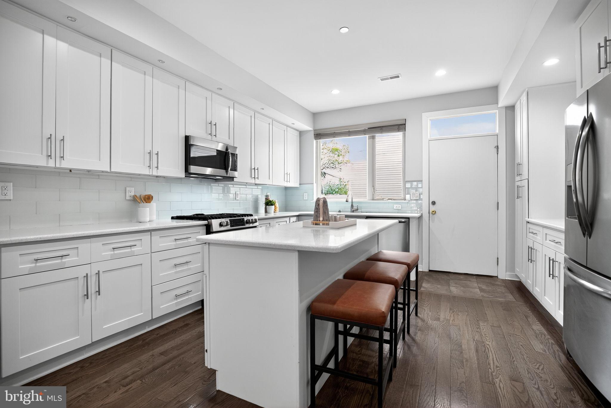 POINT BREEZE - Residential