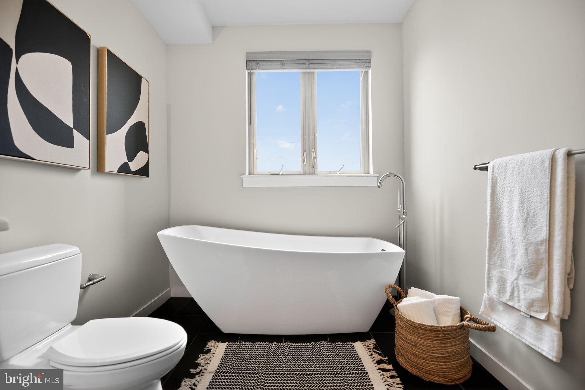 POINT BREEZE - Residential