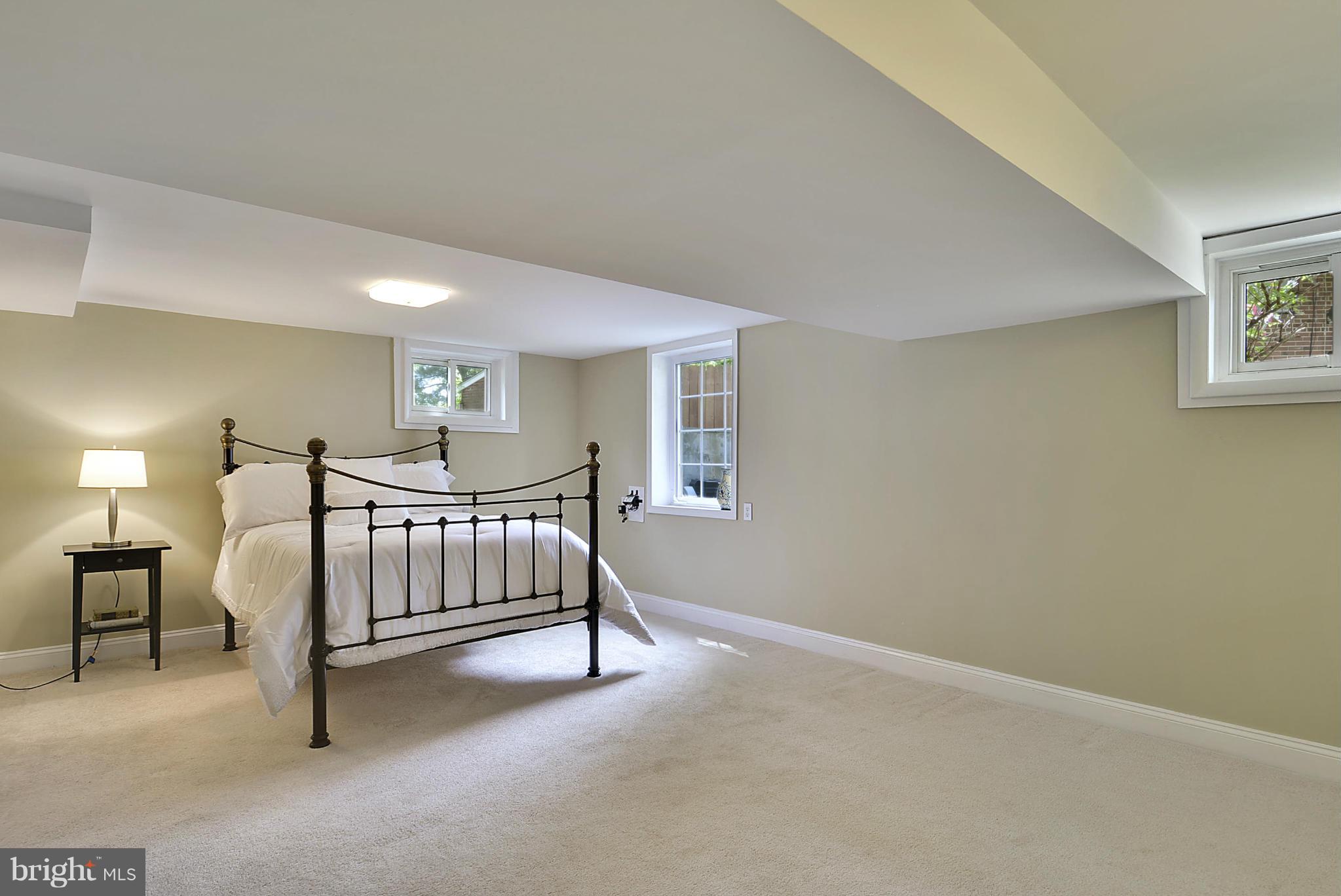 BRAD LEE HOMES - Residential