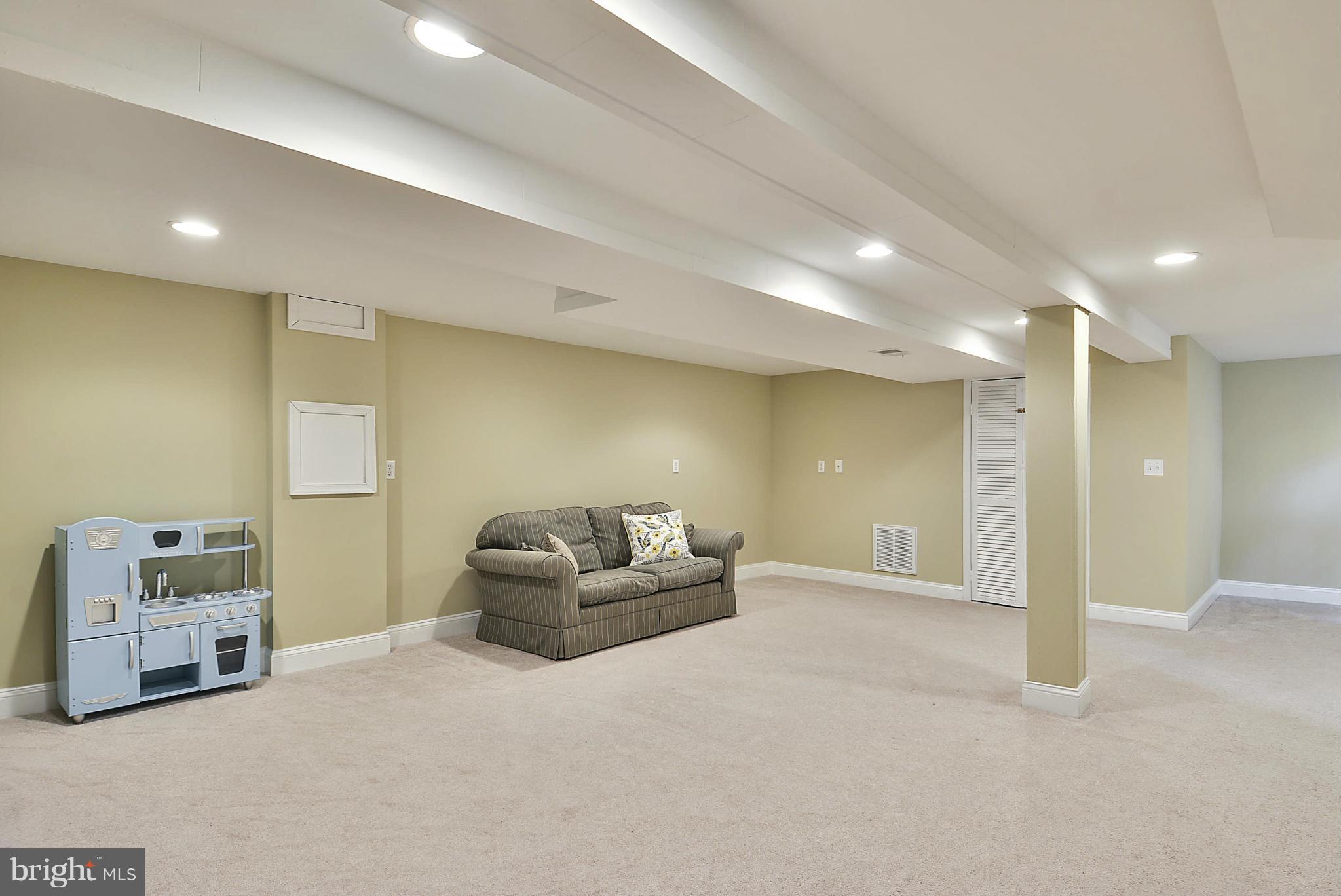 BRAD LEE HOMES - Residential