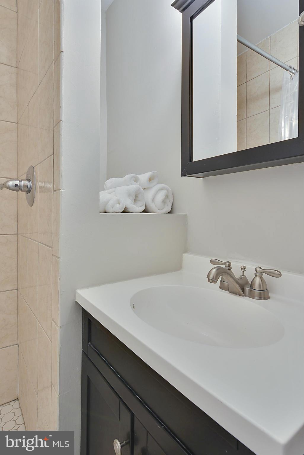 BRAD LEE HOMES - Residential