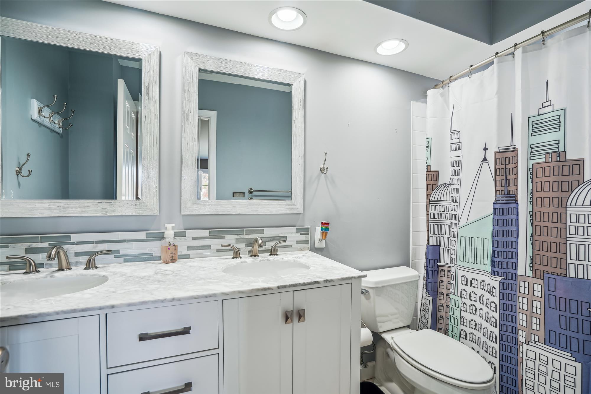 ASHLEIGH KNOLLS - Residential