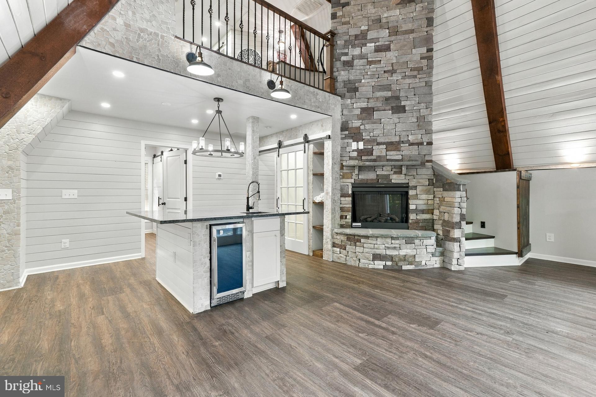 3419 LAKEVIEW PARKWAY