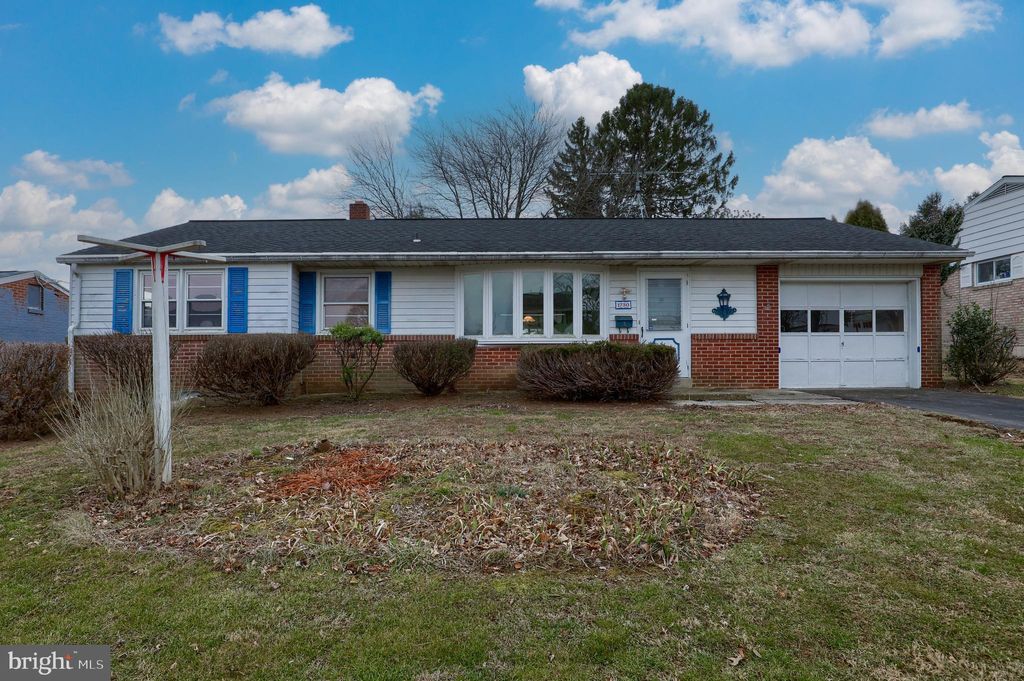 Photo of 1730 HEMLOCK RD, LANCASTER, PA 17603 (MLS # PALA2030538)