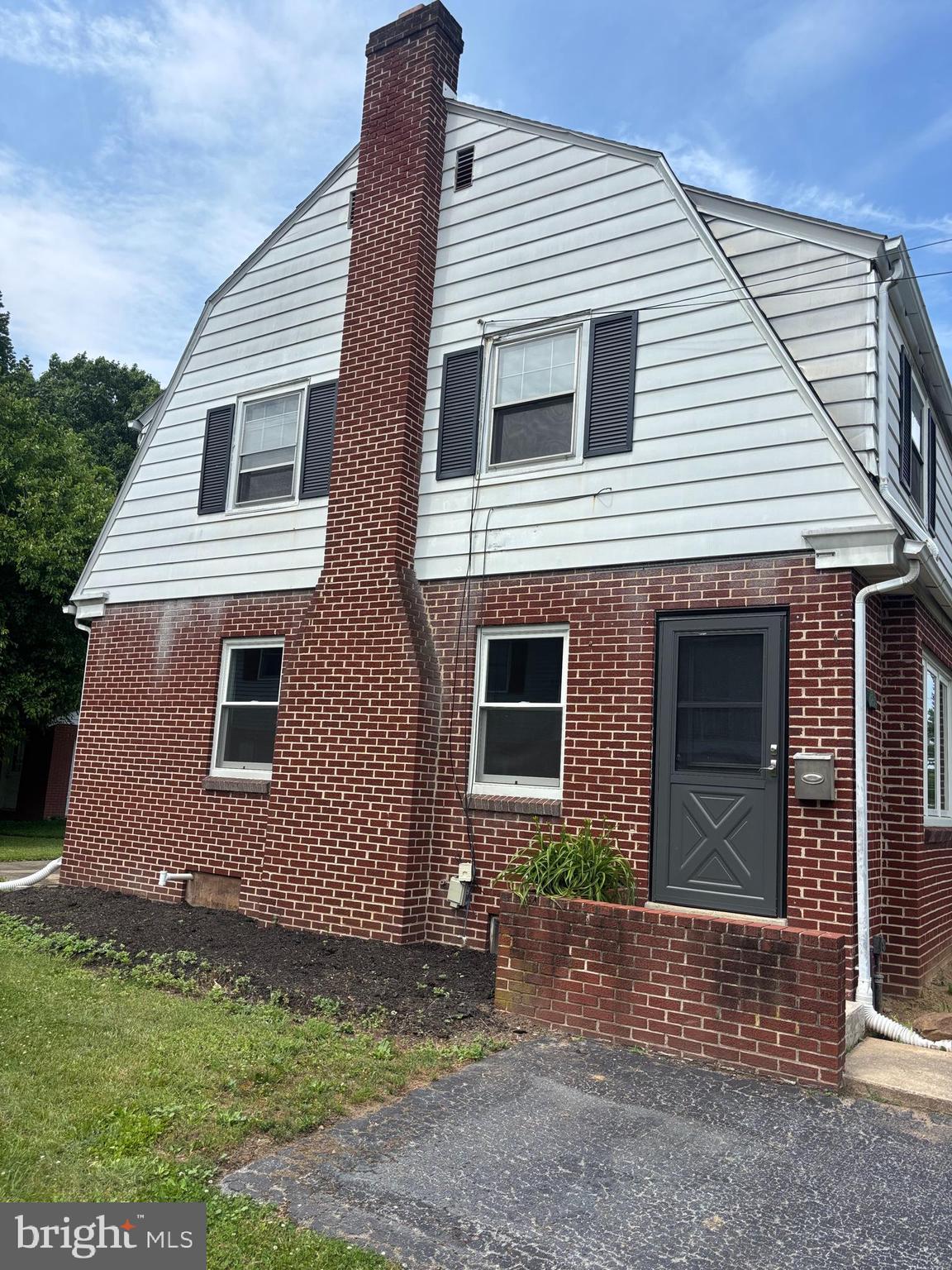 545 E HIGH STREET