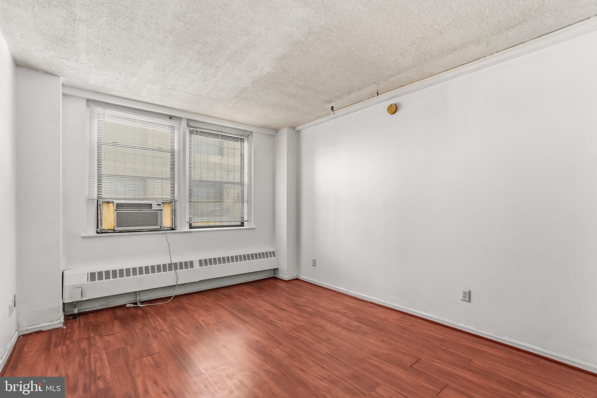 AVENUE OF THE ARTS - Residential