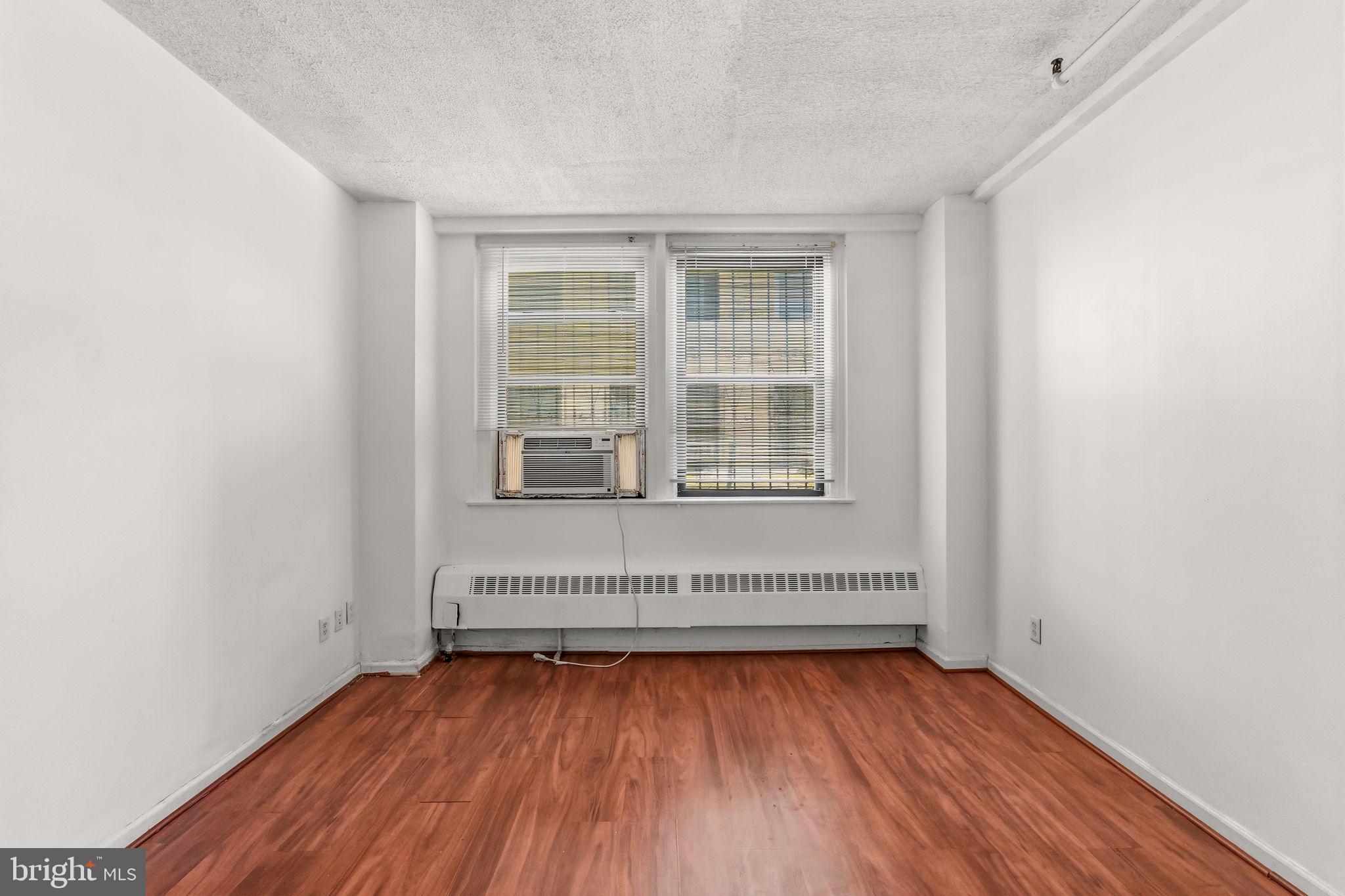 AVENUE OF THE ARTS - Residential