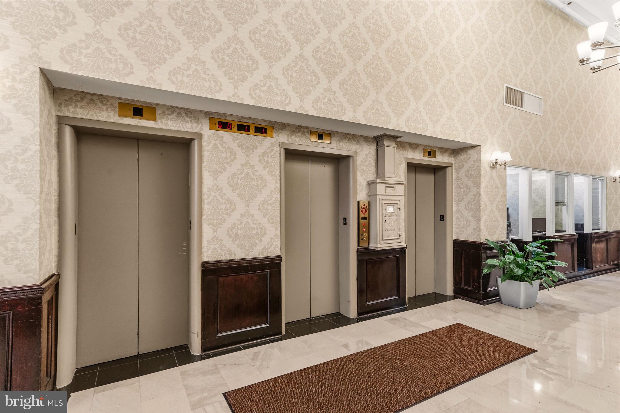 AVENUE OF THE ARTS - Residential