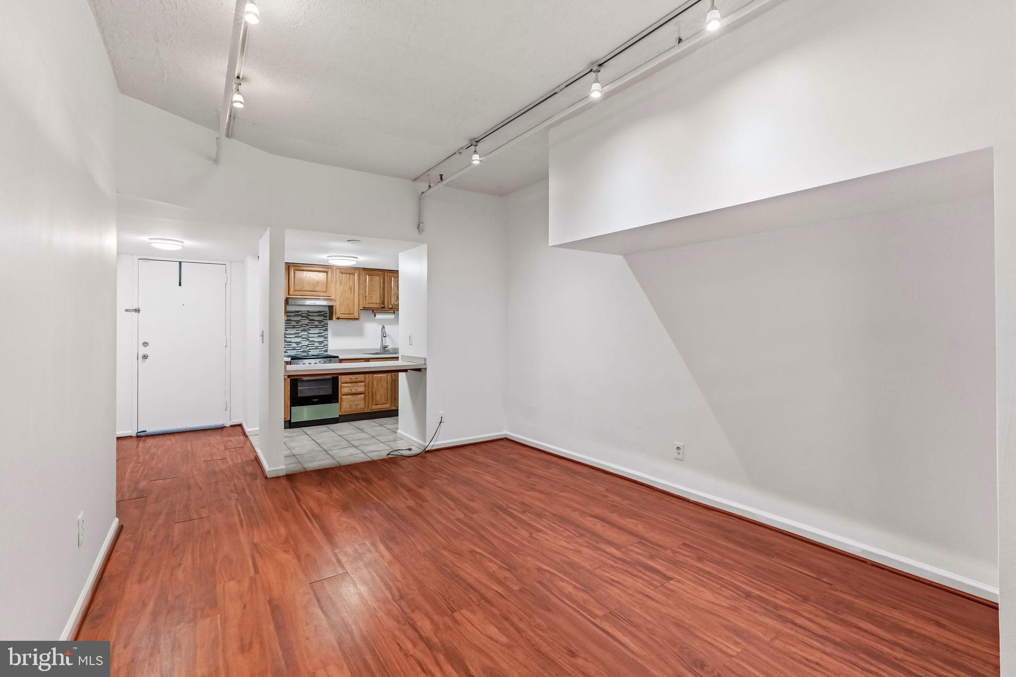 AVENUE OF THE ARTS - Residential