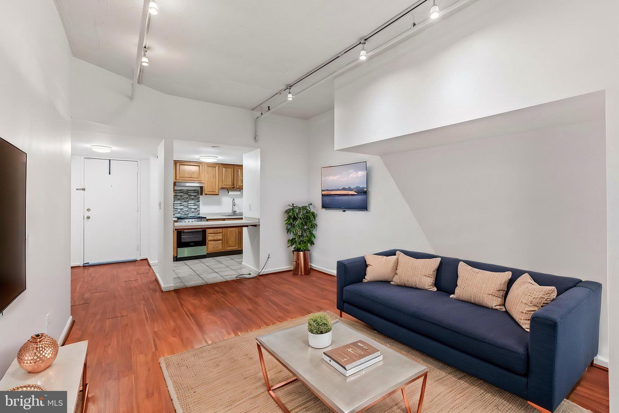 AVENUE OF THE ARTS - Residential