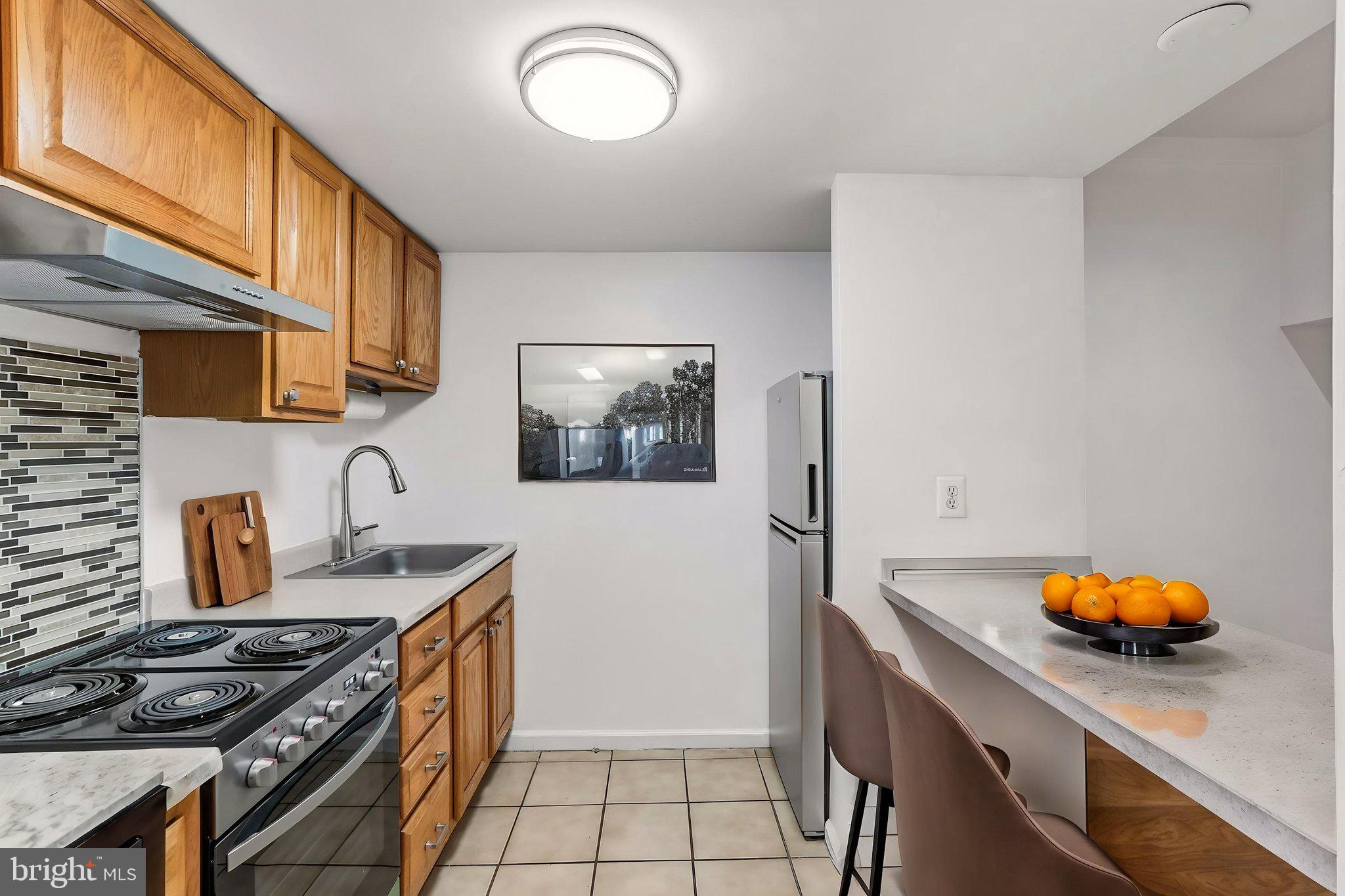 AVENUE OF THE ARTS - Residential