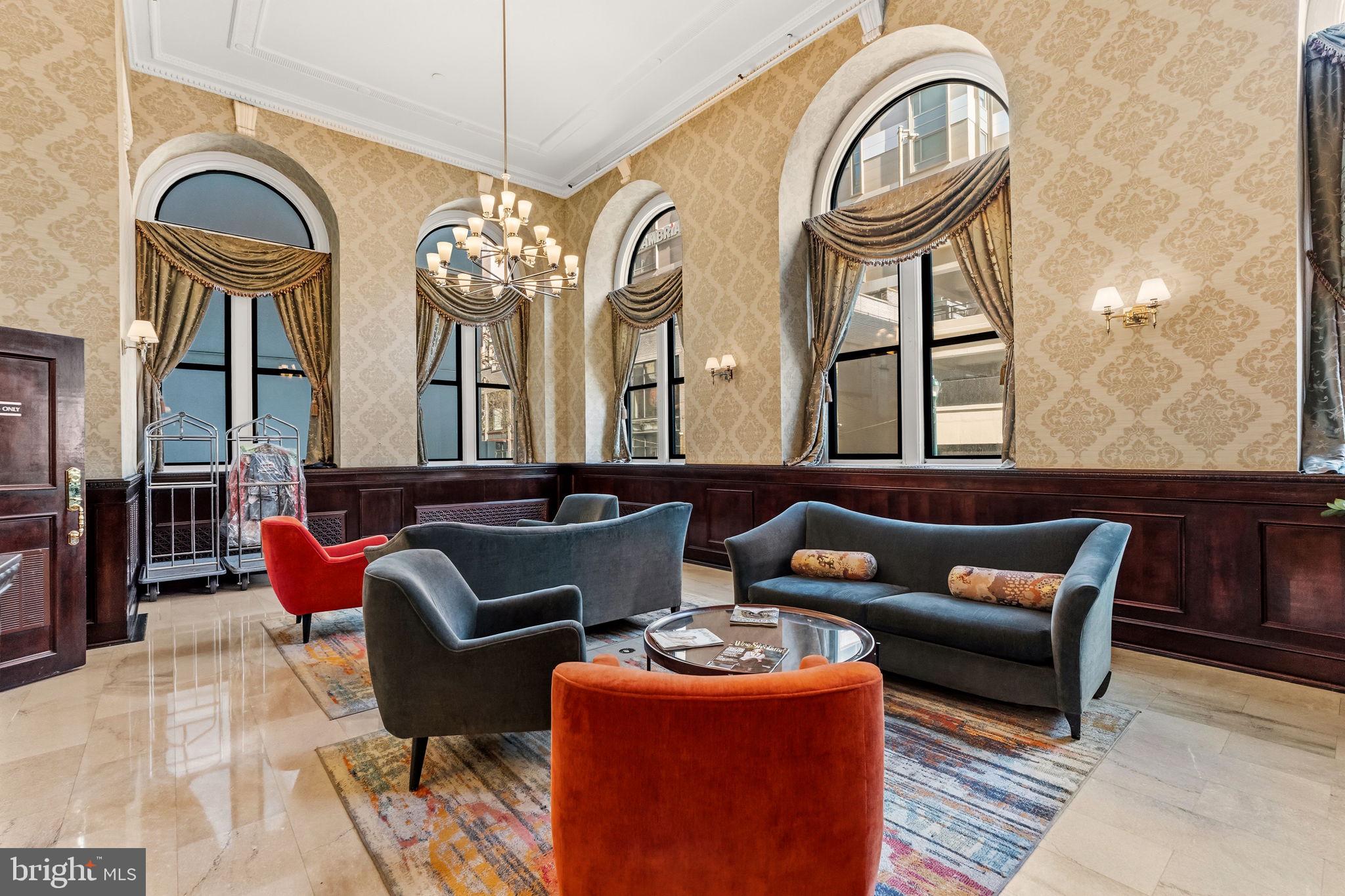 AVENUE OF THE ARTS - Residential