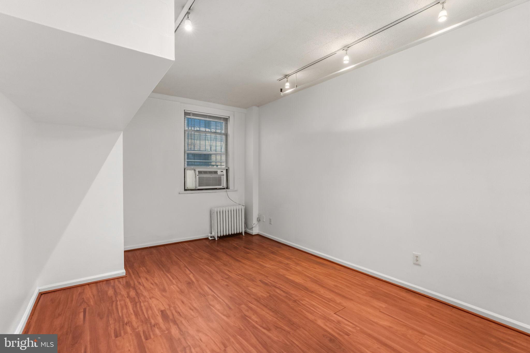 AVENUE OF THE ARTS - Residential