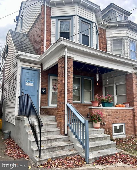 Photo of 325 Cuyler Avenue, TRENTON, NJ 08629 (MLS # NJME2069642)