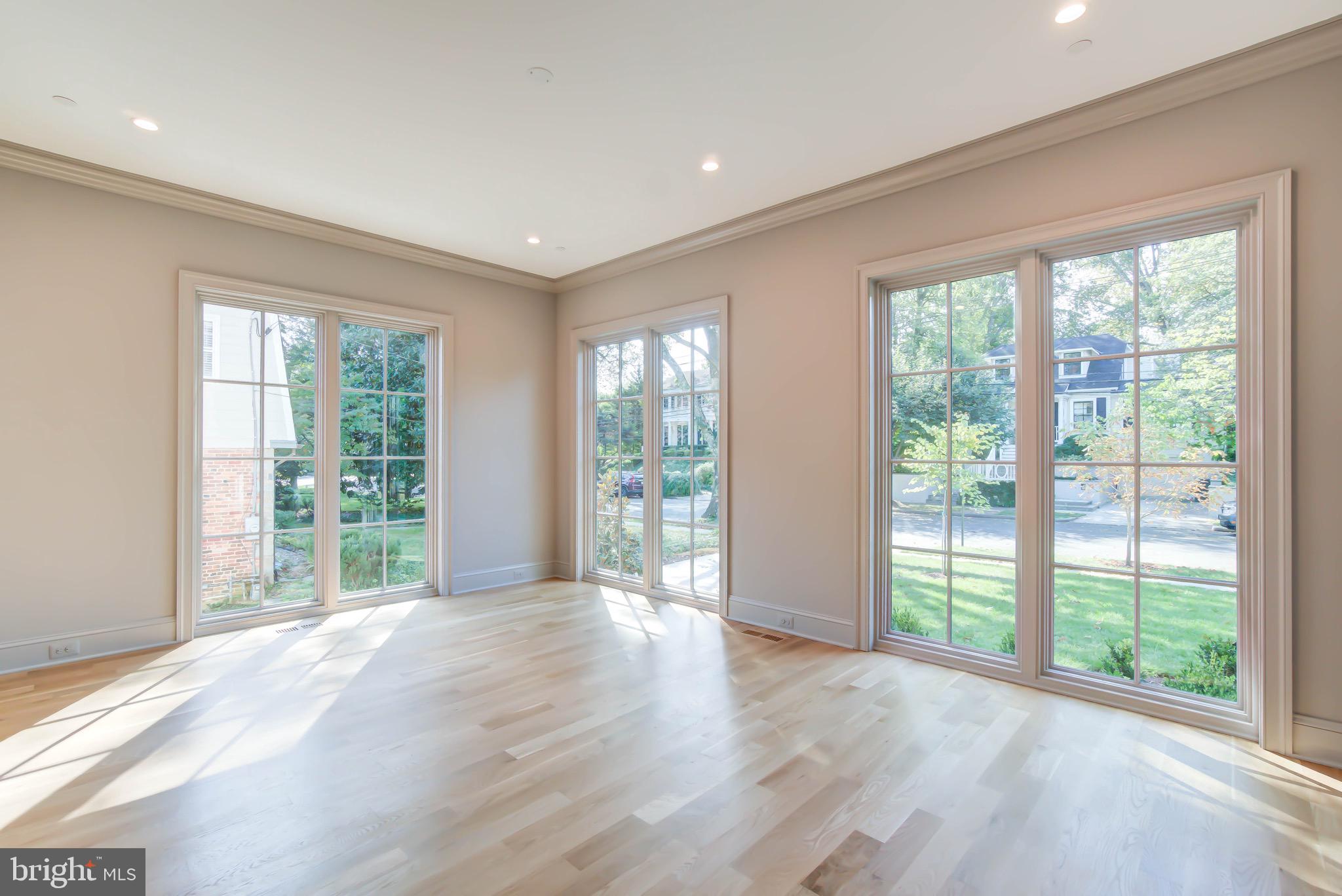 SPRING VALLEY - Residential