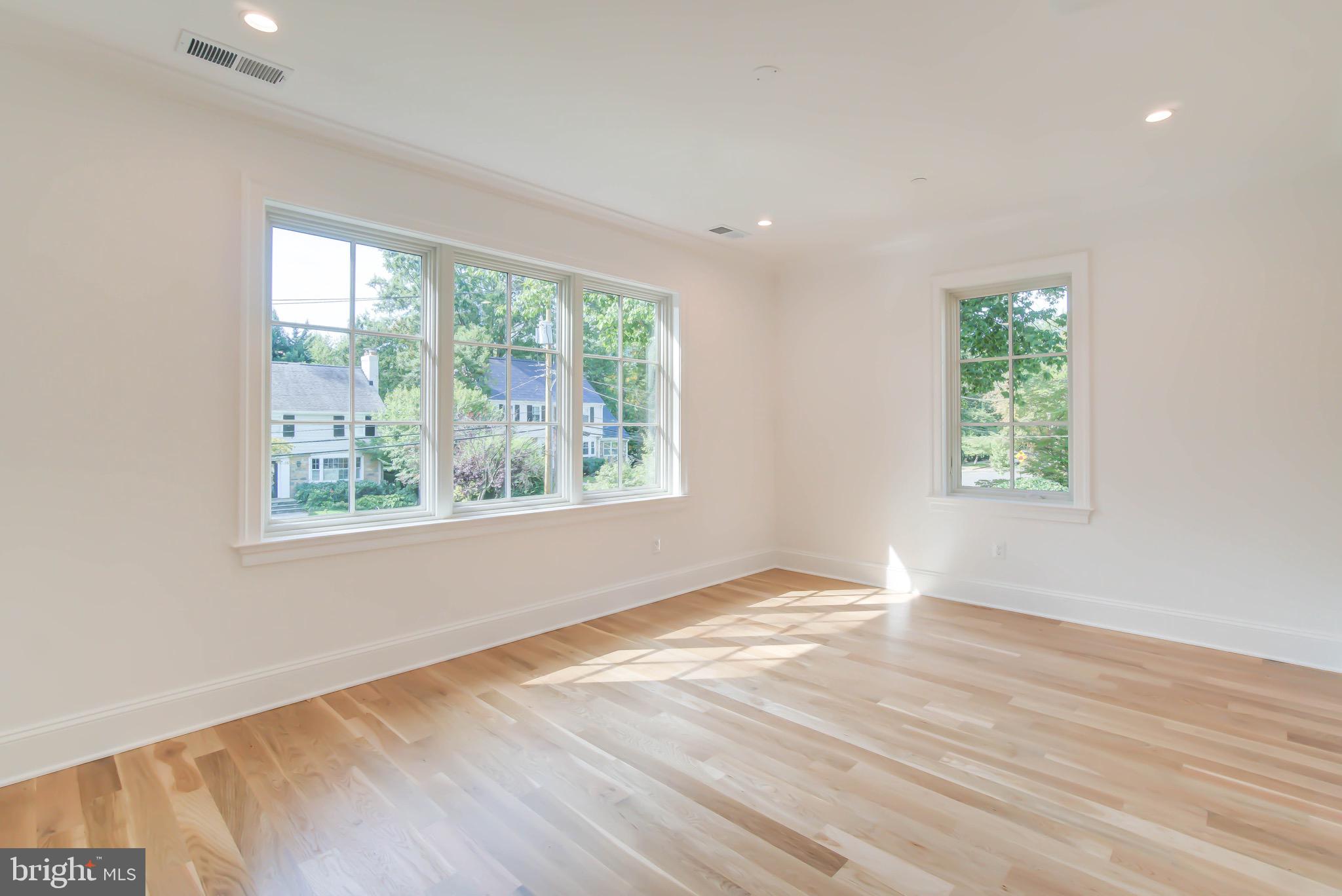 SPRING VALLEY - Residential