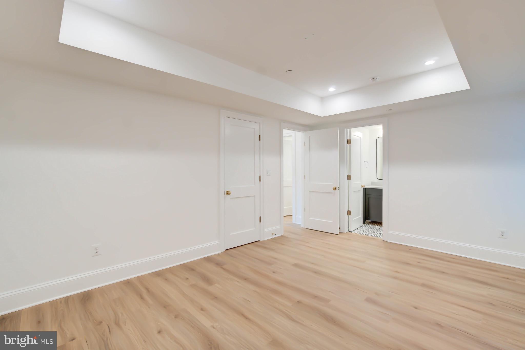 SPRING VALLEY - Residential