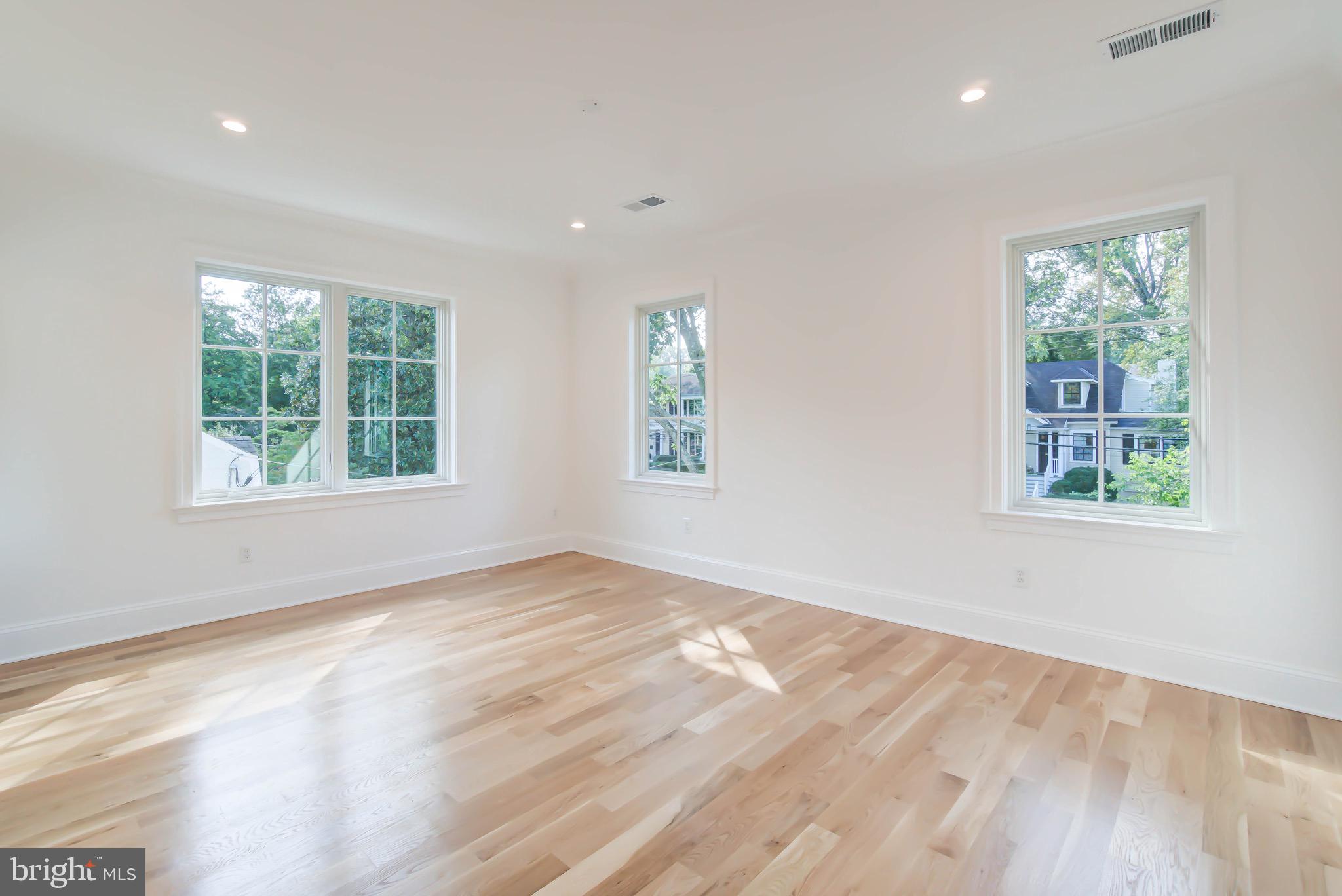 SPRING VALLEY - Residential