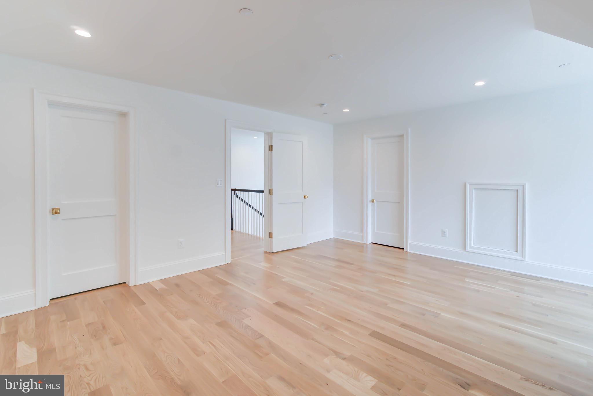 SPRING VALLEY - Residential