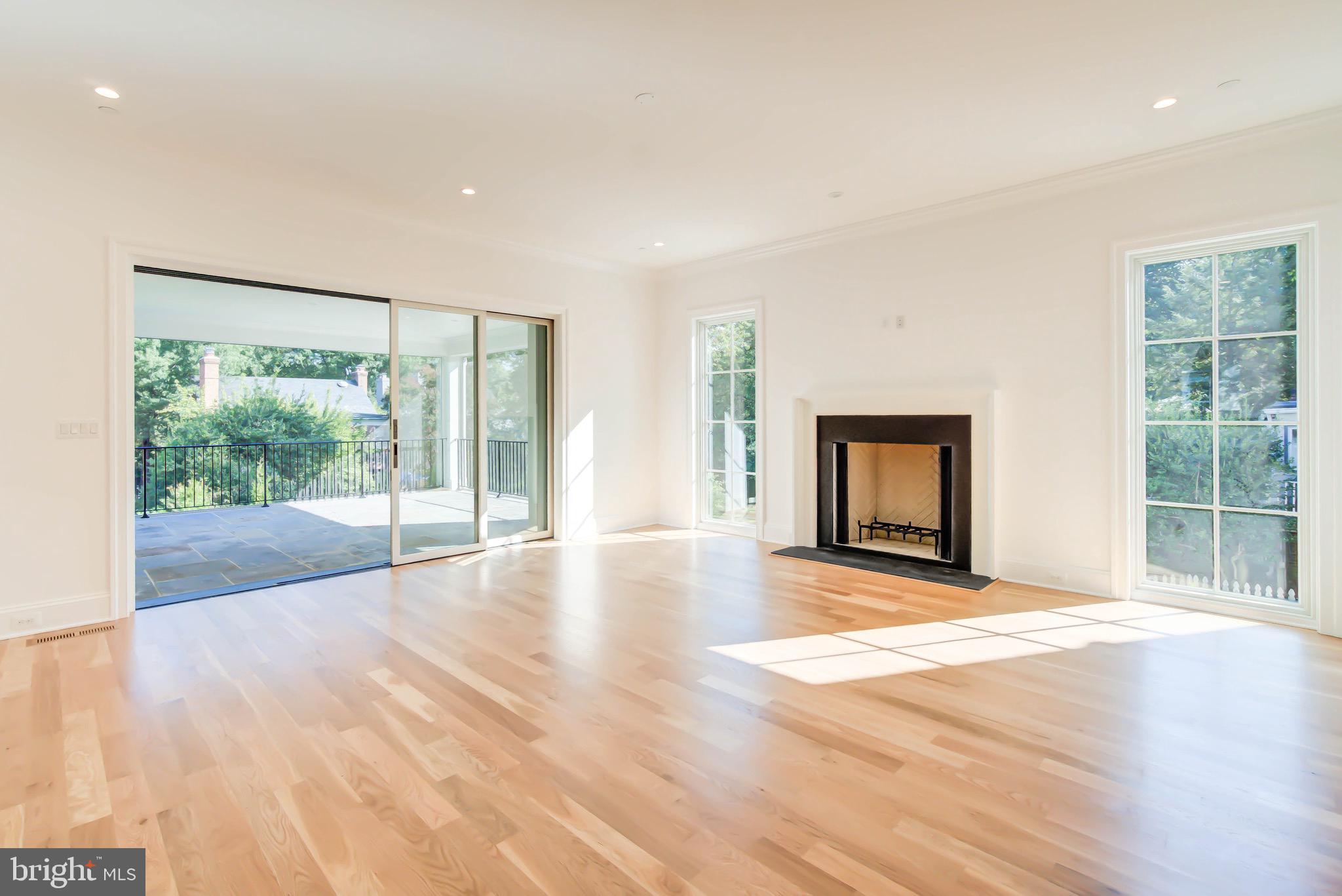 SPRING VALLEY - Residential