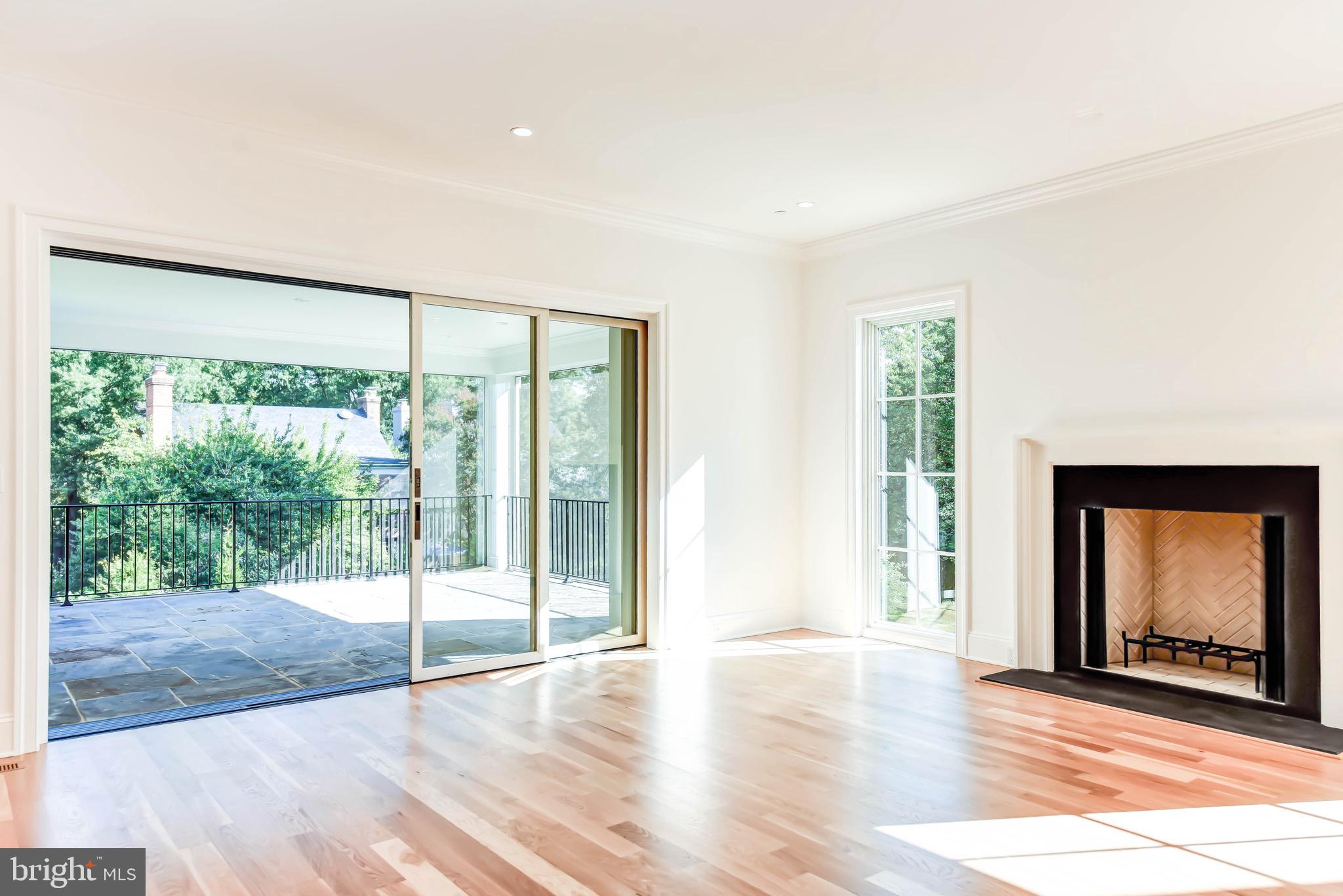 SPRING VALLEY - Residential
