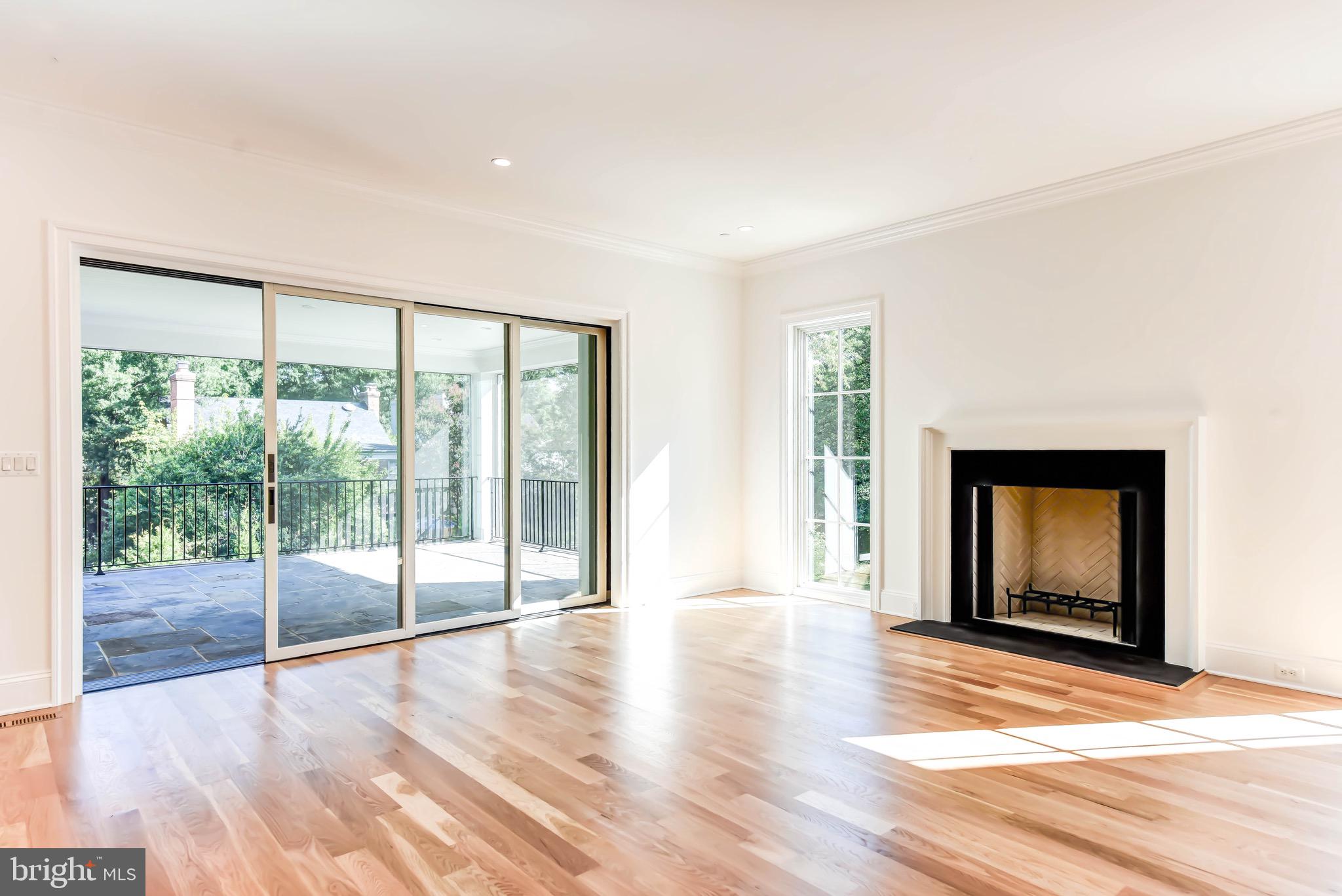 SPRING VALLEY - Residential